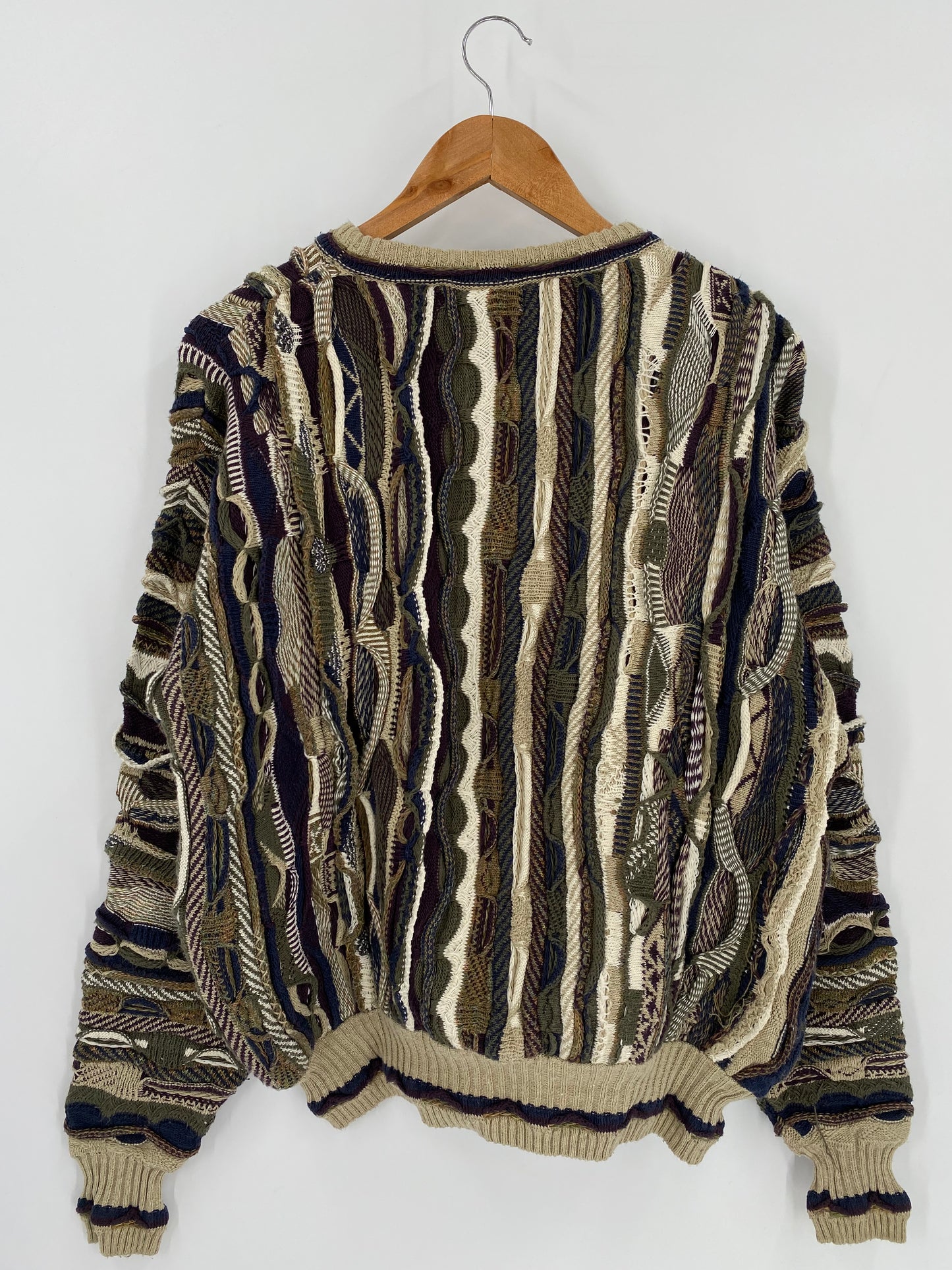 Vintage 3D Coogi-Style Size M Knit Sweater / 9772