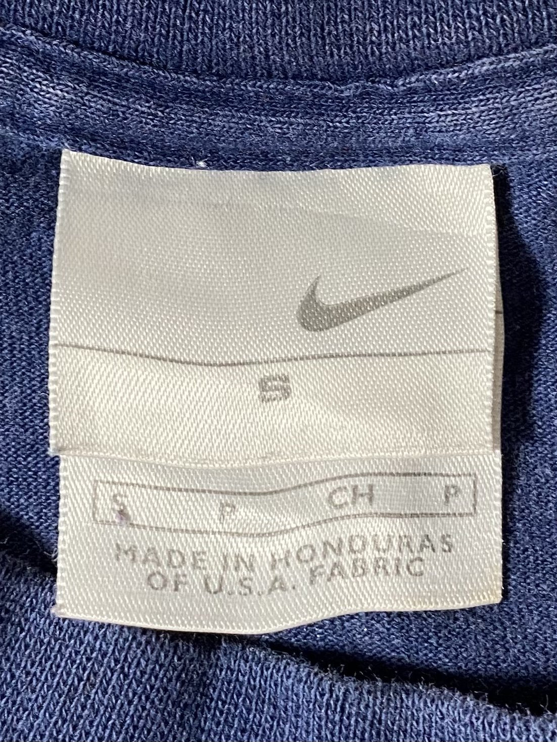 00’ NIKE ATHLETICS Size S Vintage T-shirt / K6469