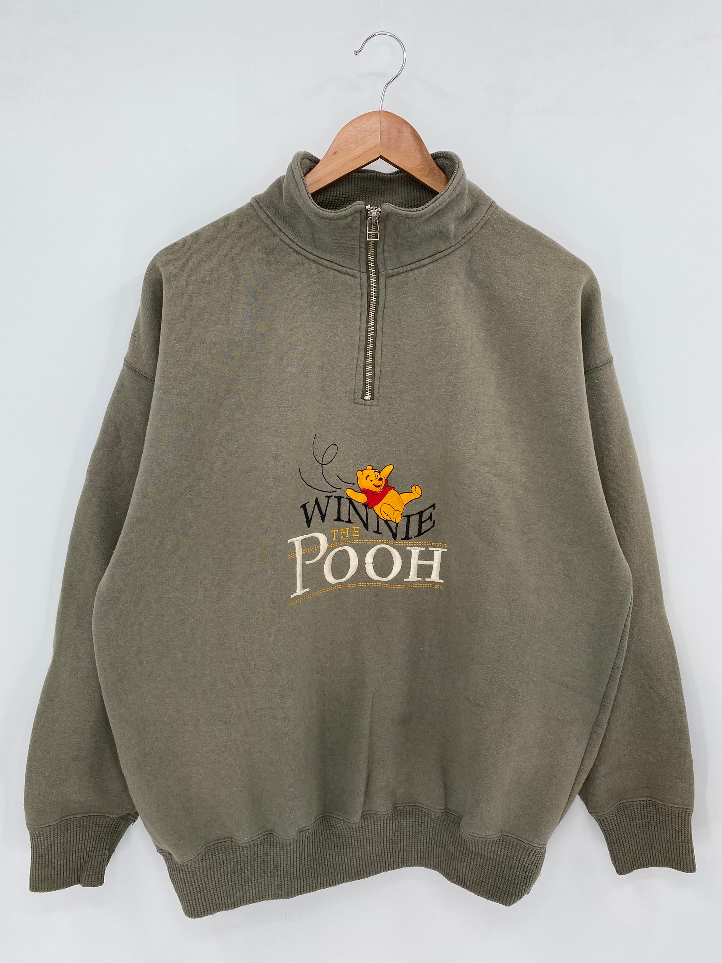 90’s DISNEY WINNIE THE POOH Size L Vintage Half-zip Sweat-shirt / K2806