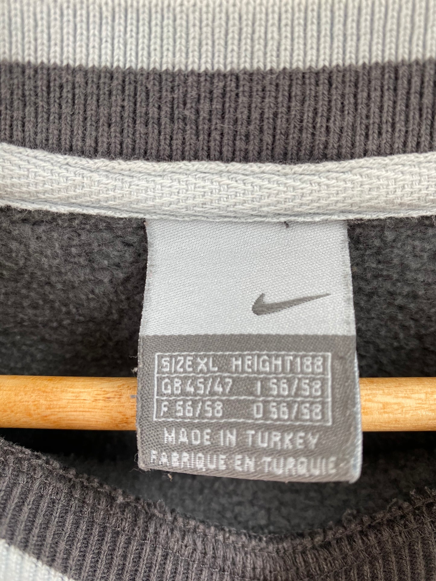 00’ NIKE Center Logo Size XL Vintage Sweat-shirt / 7584