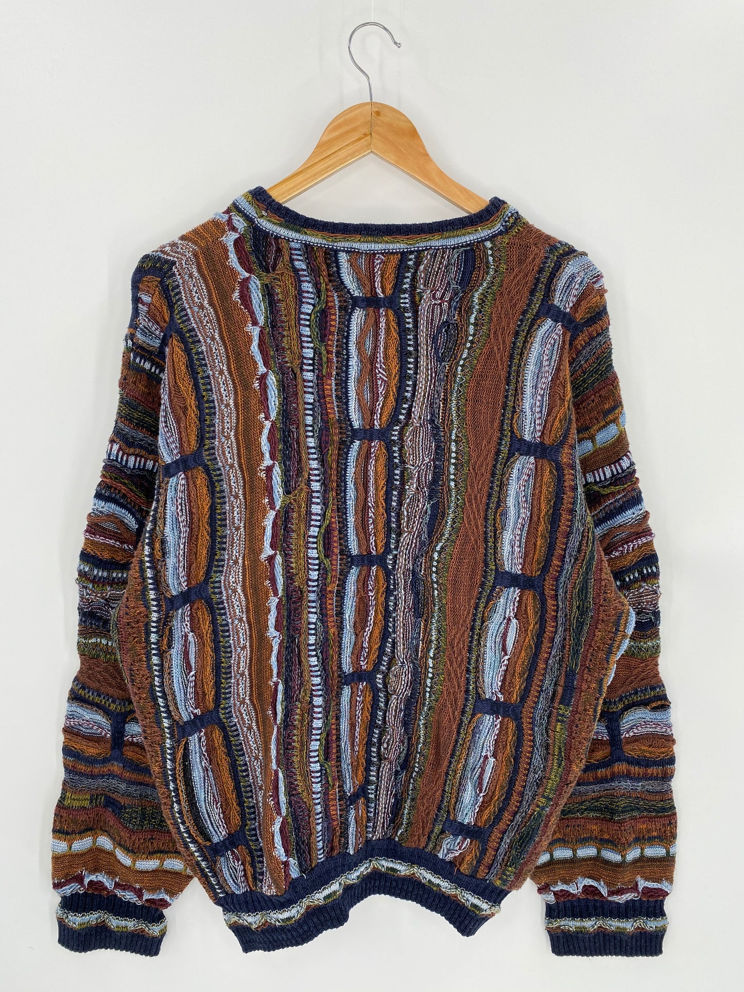 Vintage 3D Coogi-Style Size L Knit Sweater / 7040