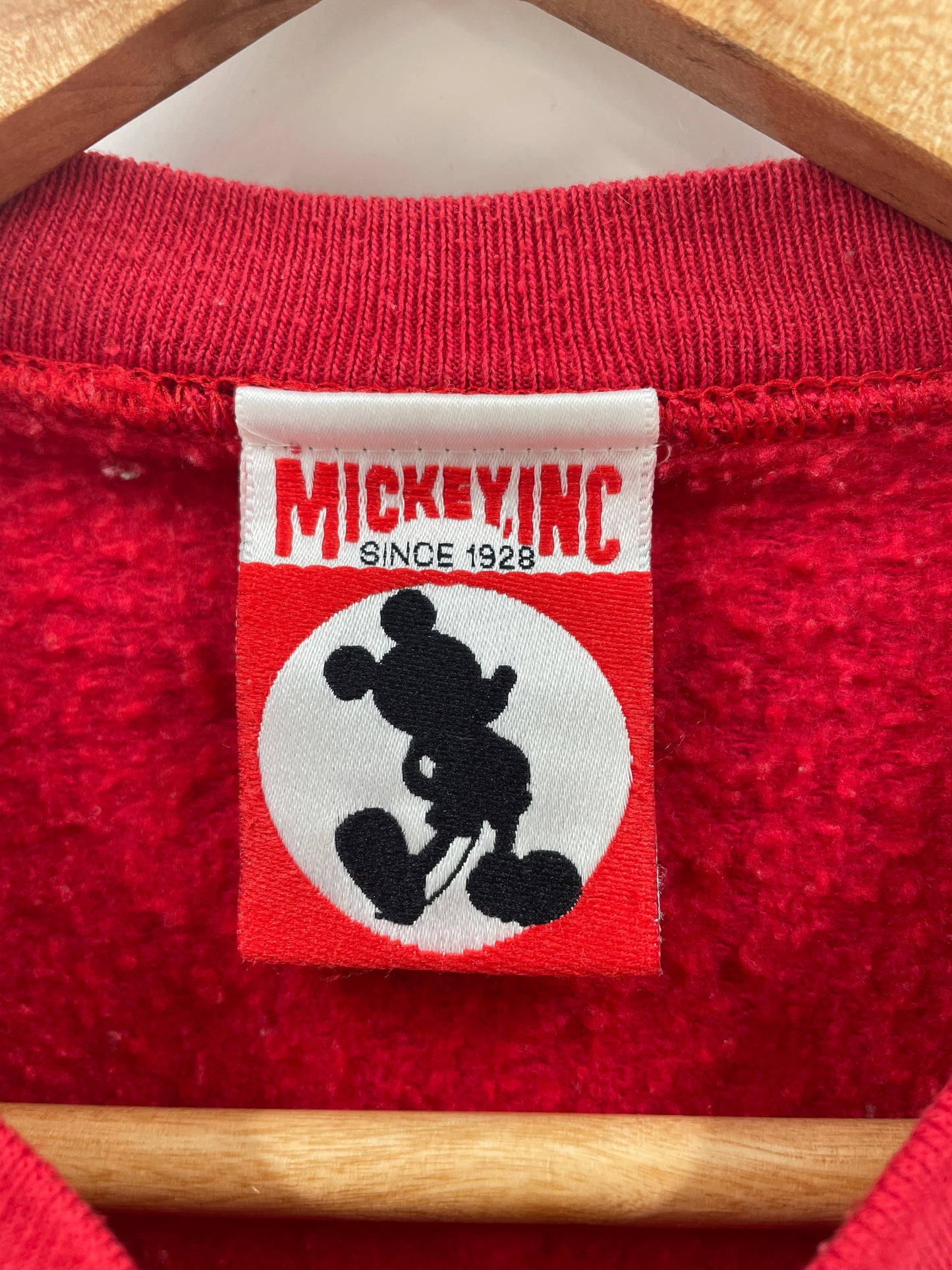 90’s DISNEY’S CARIBBEAN BEACH RESORT Made in USA Size XL Vintage Sweat-shirt / K3272
