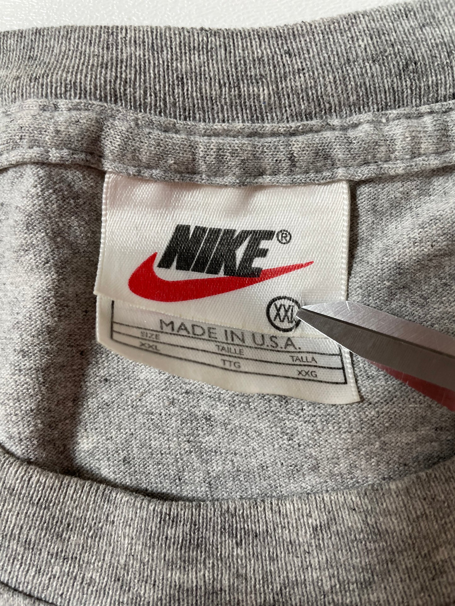 90’s NIKE x CHICAGO BULLS Made in USA Size XXL Vintage NBA T-shirt / 9834