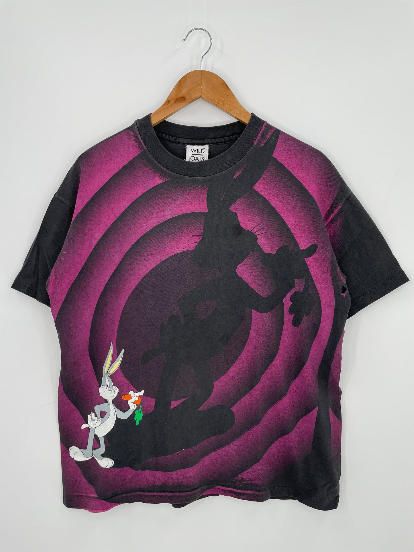 1992 WILD OATS LOONEY TUNES BUGS BUNNY MADE IN USA Size L Vintage T-shirt / K987
