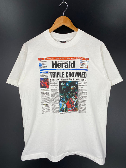 1993 CHICAGO BULLS Made in USA Size L Vintage NBA T-shirt /  9539