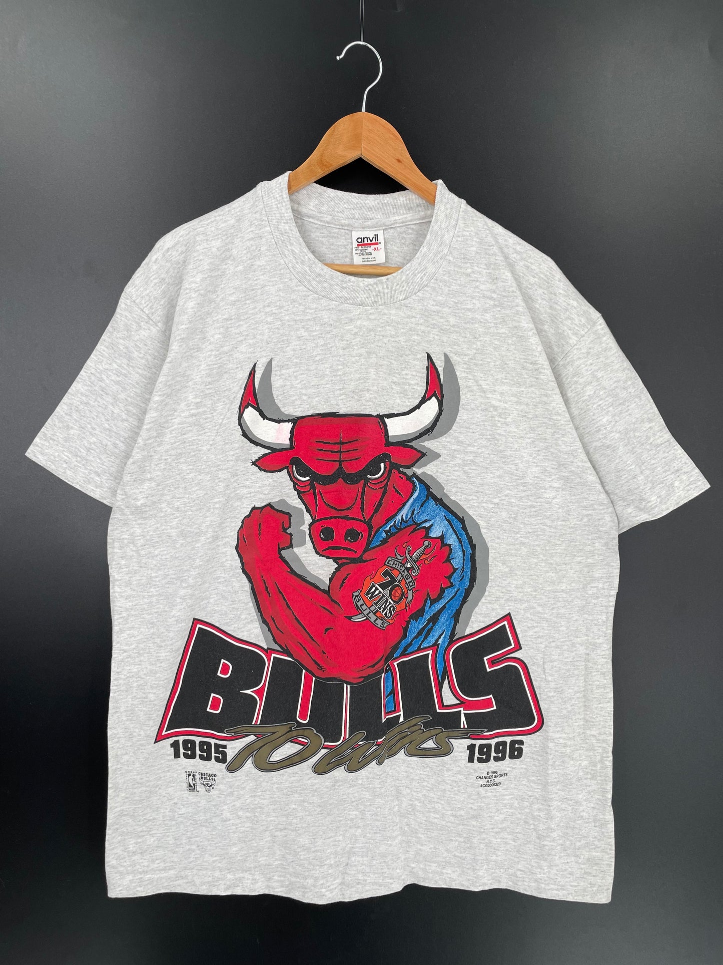 90’s CHICAGO BULLS Made in USA Size XL Vintage NBA T-SHIRT / K1848