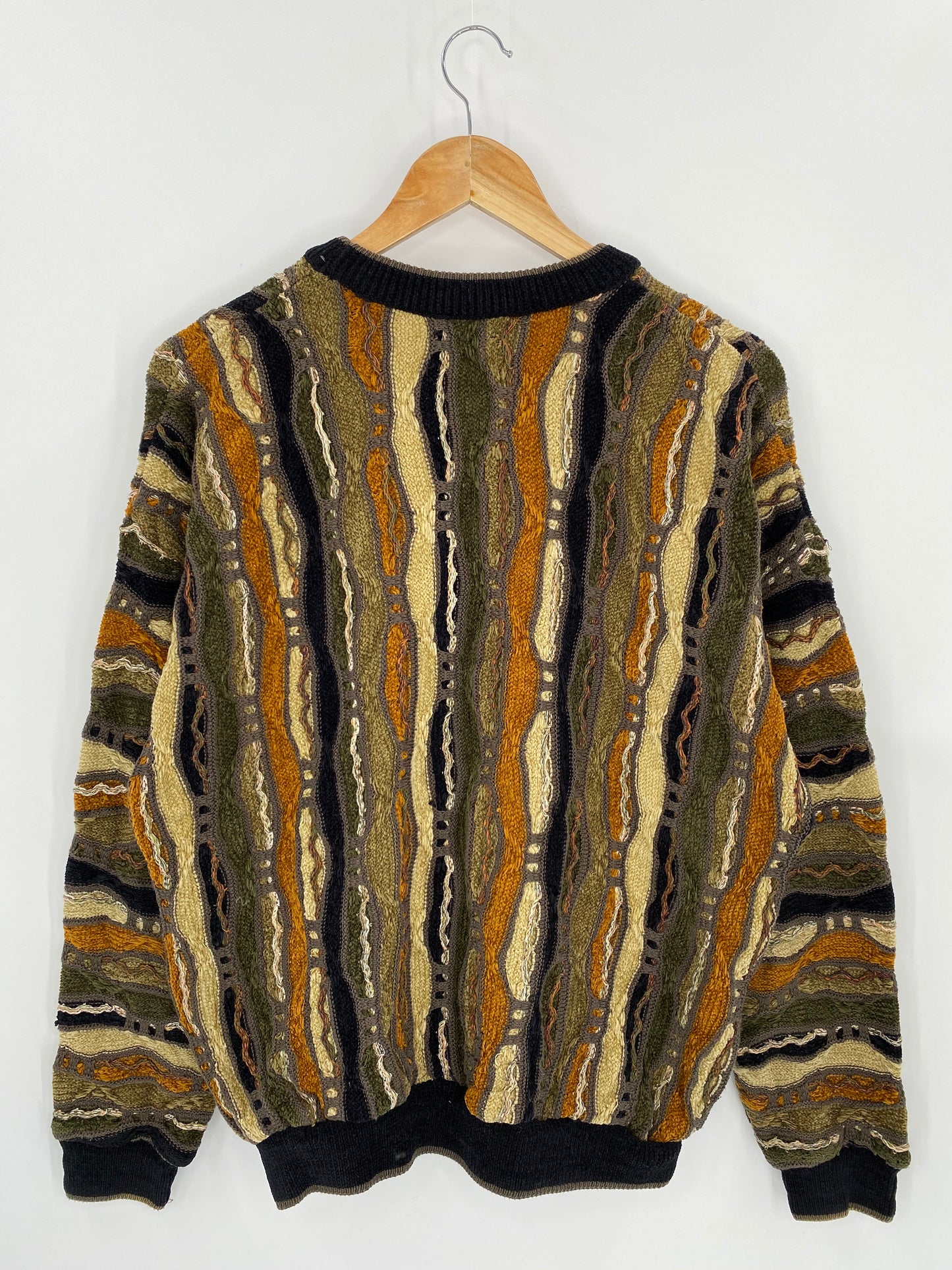 Vintage 3D Coogi-Style Size L Knit Sweater / 7041