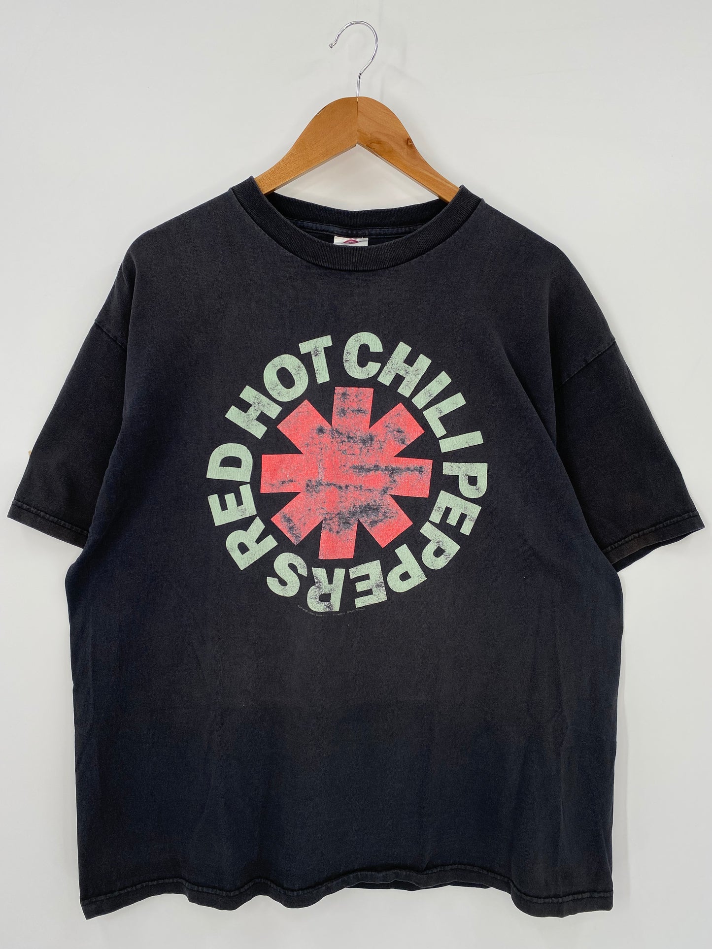 .00' RED HOT CHILI PEPPER Made in USA Size XL Vintage T-Shirts / K3850