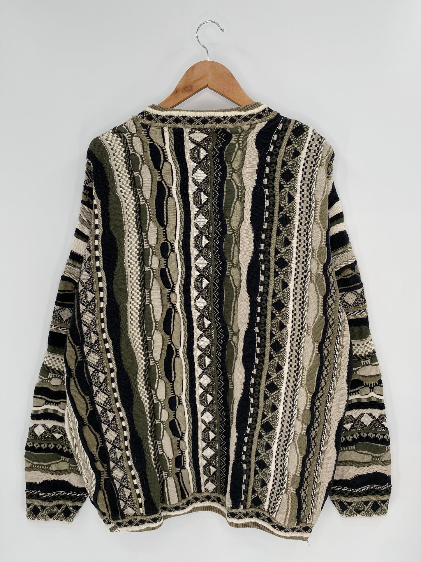 Vintage 3D Coogi-Style Size XL Knit Sweater / 9504