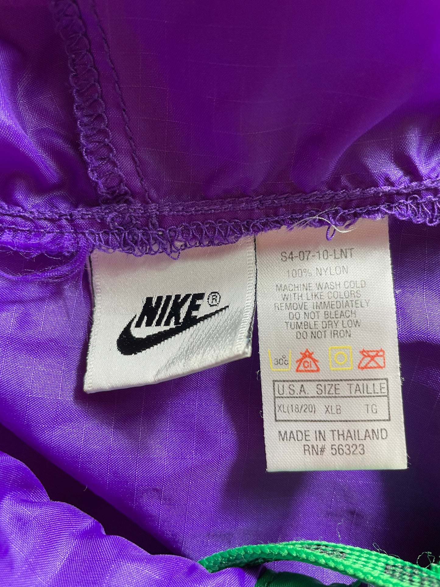 90’s NIKE Size Kids XL Vintage Nylon Hoodie Jacket/ k783