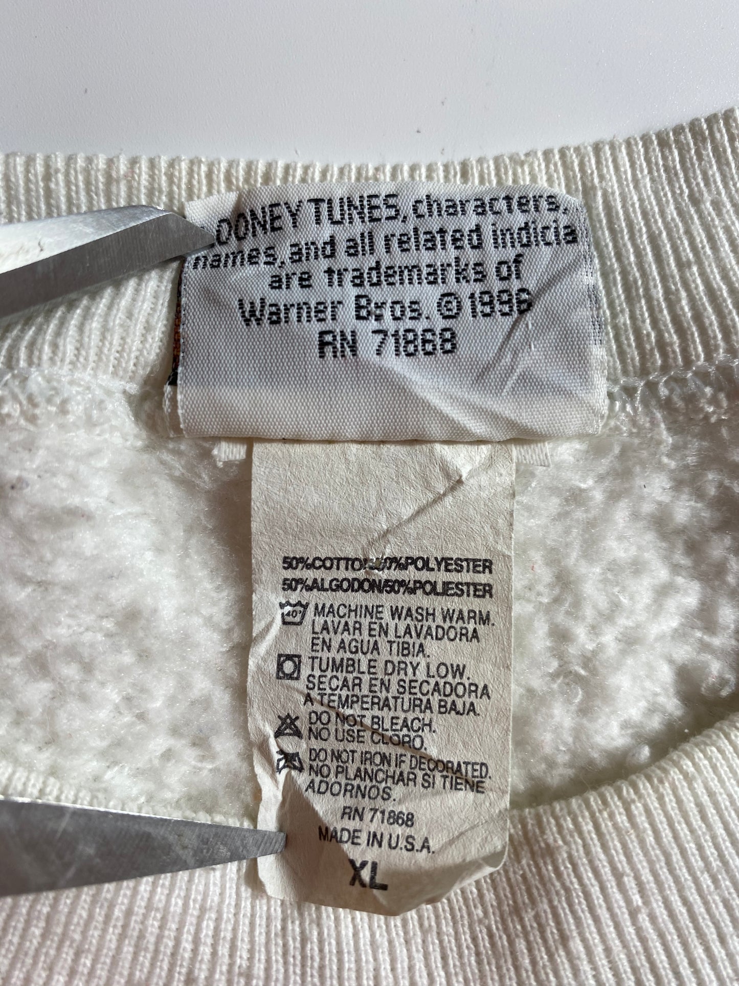 90’s Looney Tunes TWEETY Made in USA Size XL Vintage Sweat-shirt / 7659