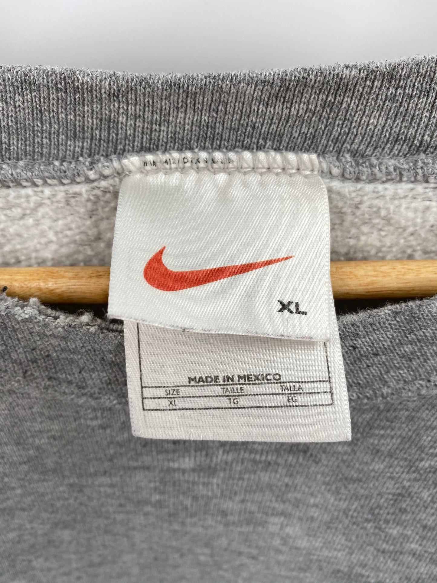 90’s NIKE Mini Swoosh Size XL Vintage Sweat-shirt / 7600