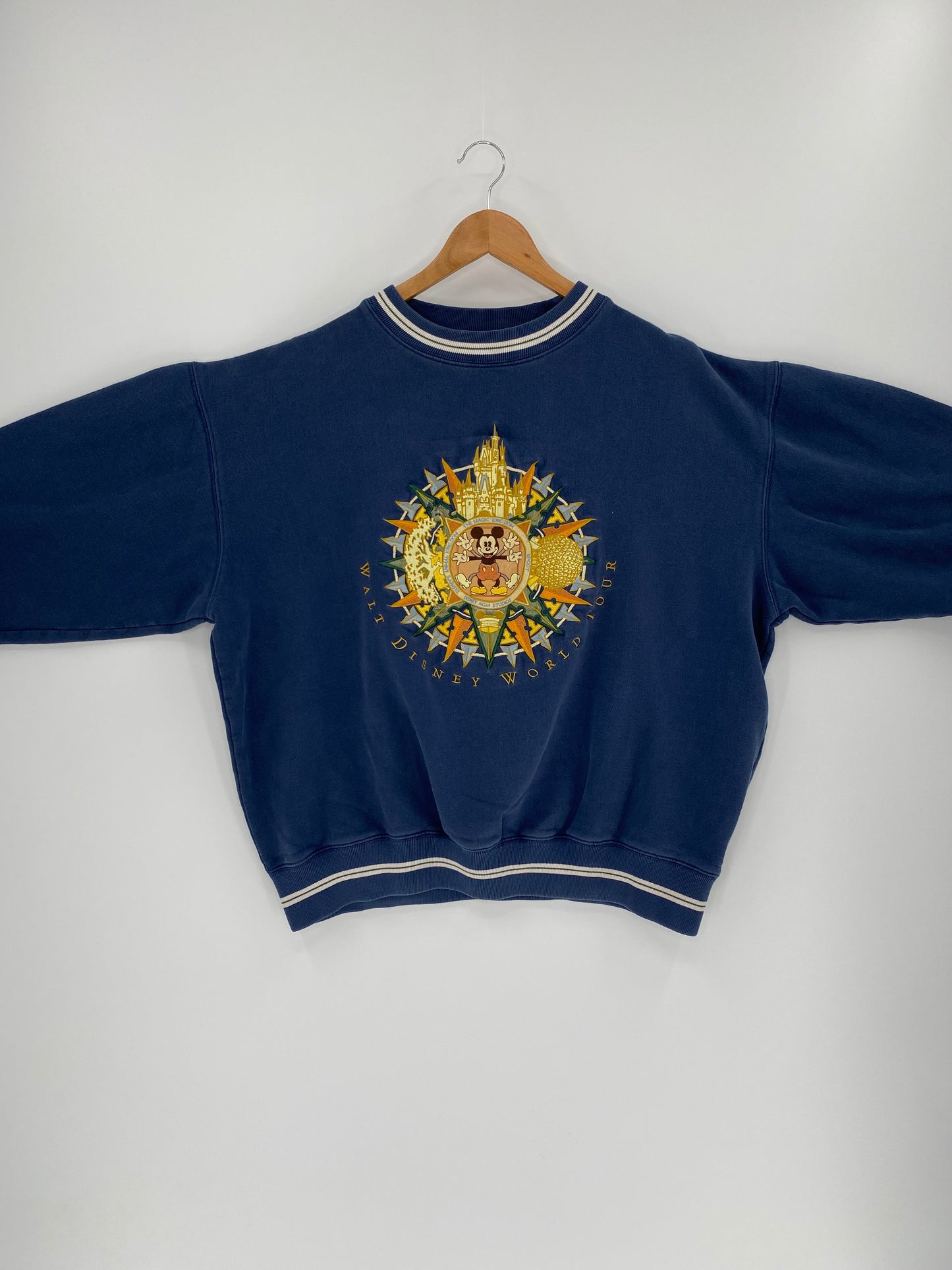 00’ WALT DISNEY WORLD MICKEY  Size  L Vintage Sweat-shirt / 9633