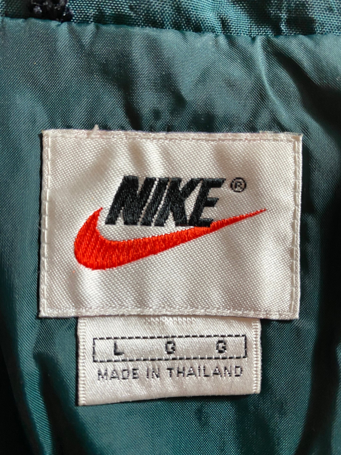 90’s NIKE Size L Vintage Nylon-Jacket / A6415