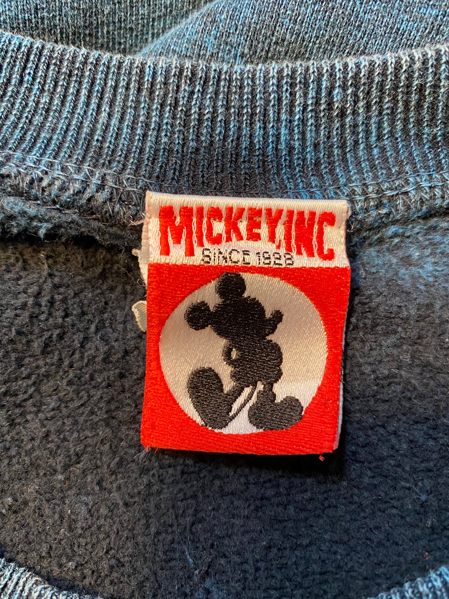 90's DISNEY WINNIE THE POOH Size L Vintage Sweat-shirt / K3038