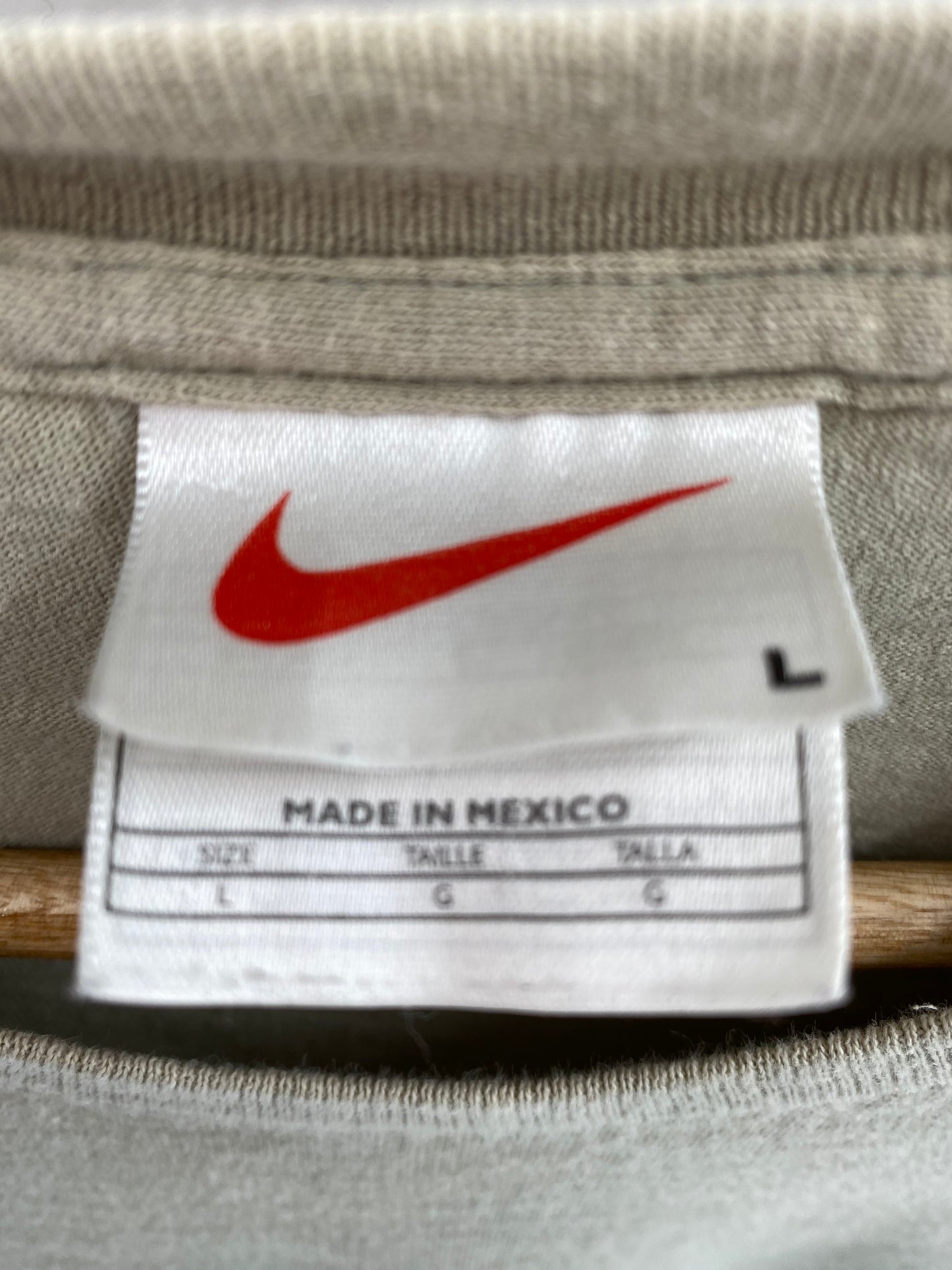 90’s NIKE Mini Swoosh Size L Vintage T-shirt / 7426