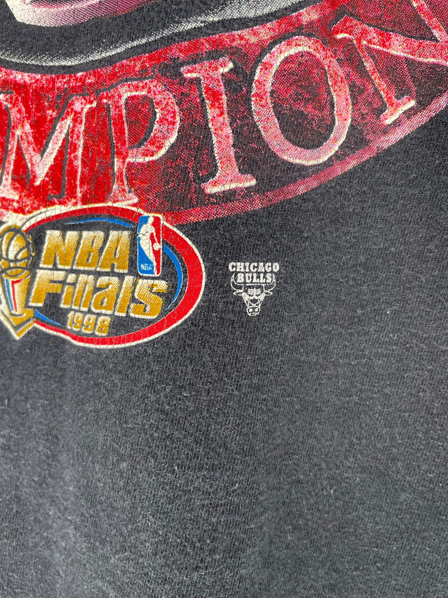 1998 CHICAGO BULLS Size L Vintage NBA T-shirt / 9826