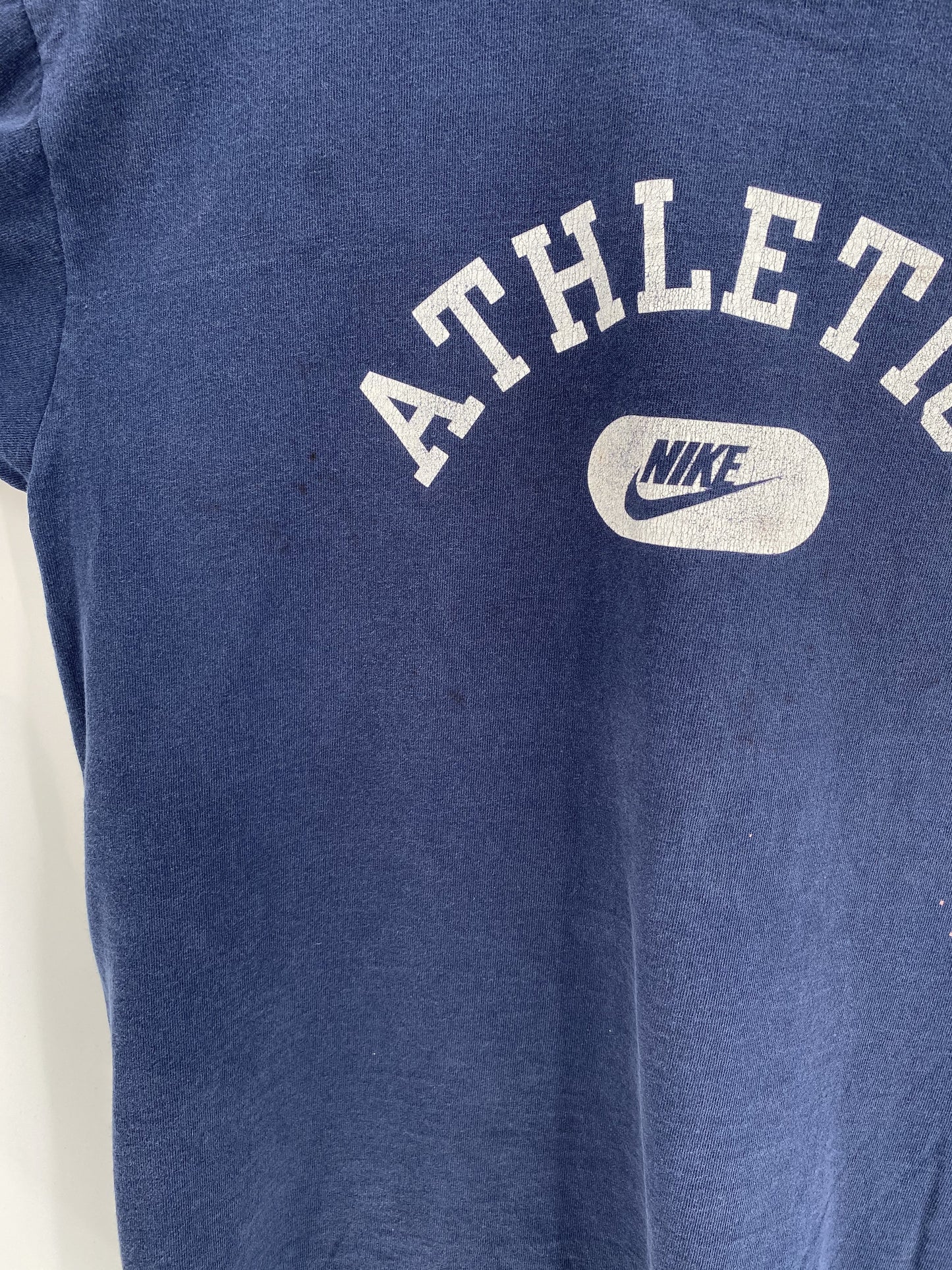 00’ NIKE ATHLETICS Size S Vintage T-shirt / K6469