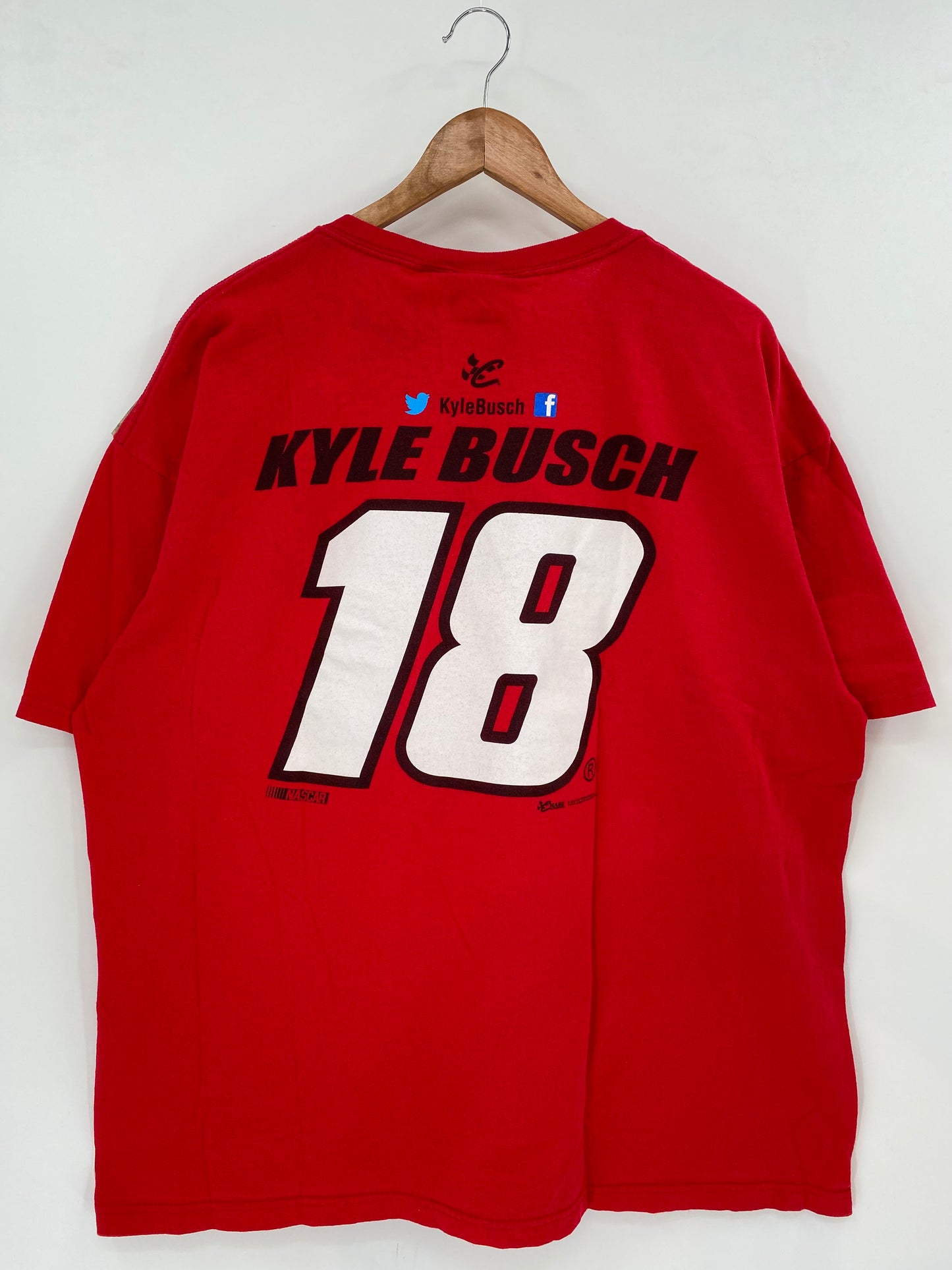 Vintage NASCAR KYLE BUSCH M&M’s RACING Size XXL Racing T-shirt / K3277