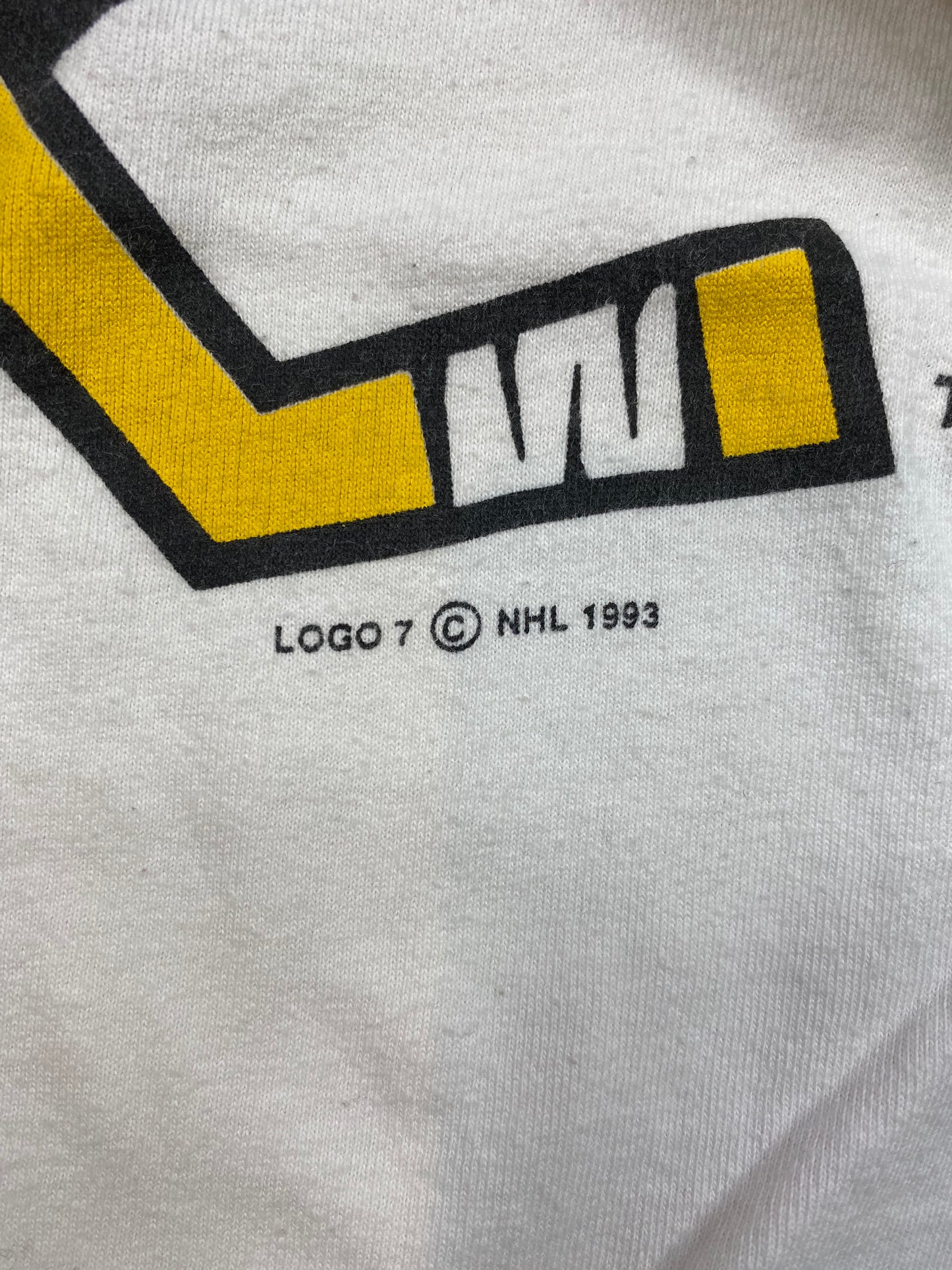 1993 Anaheim Mighty Ducks NHL Made in USA Size XL Vintage T-shirt / 5536