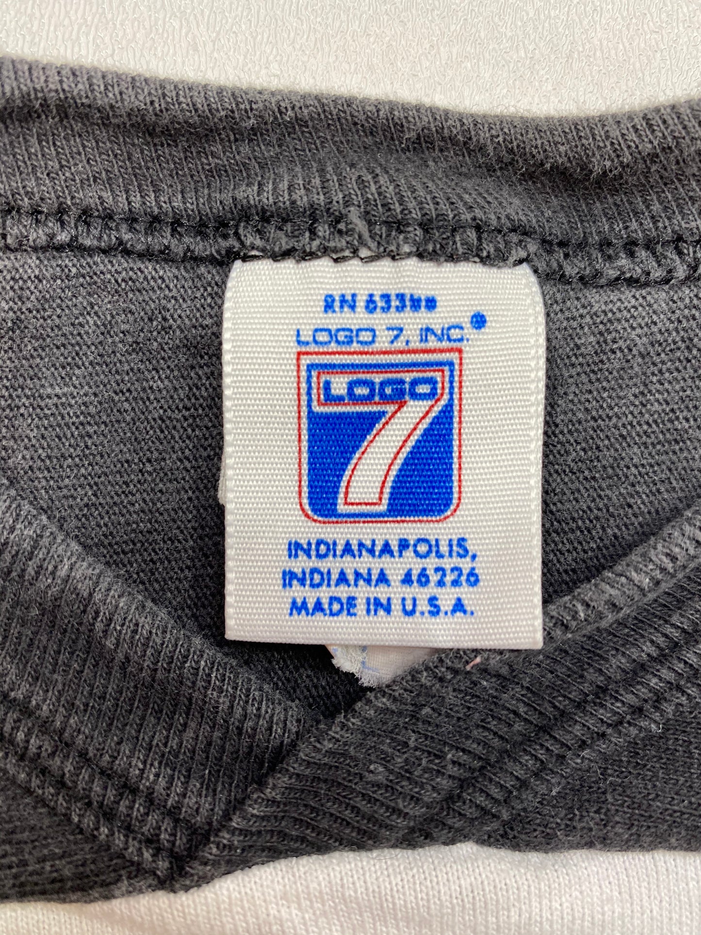 1993 Anaheim Mighty Ducks NHL Made in USA Size XL Vintage T-shirt / 5536