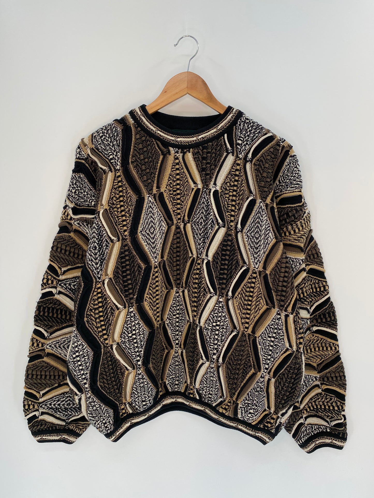 Vintage 3D Coogi-Style Size XL Knit Sweater / 8983