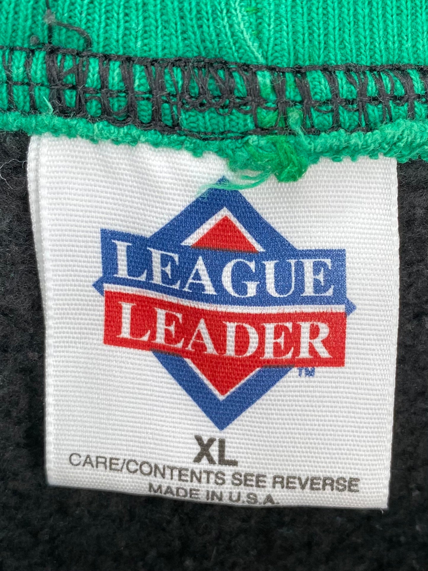90’s BOSTON CELTICS Made in USA Size XL Vintage NBA Hi Neck Rib Sweat-shirt / K7591