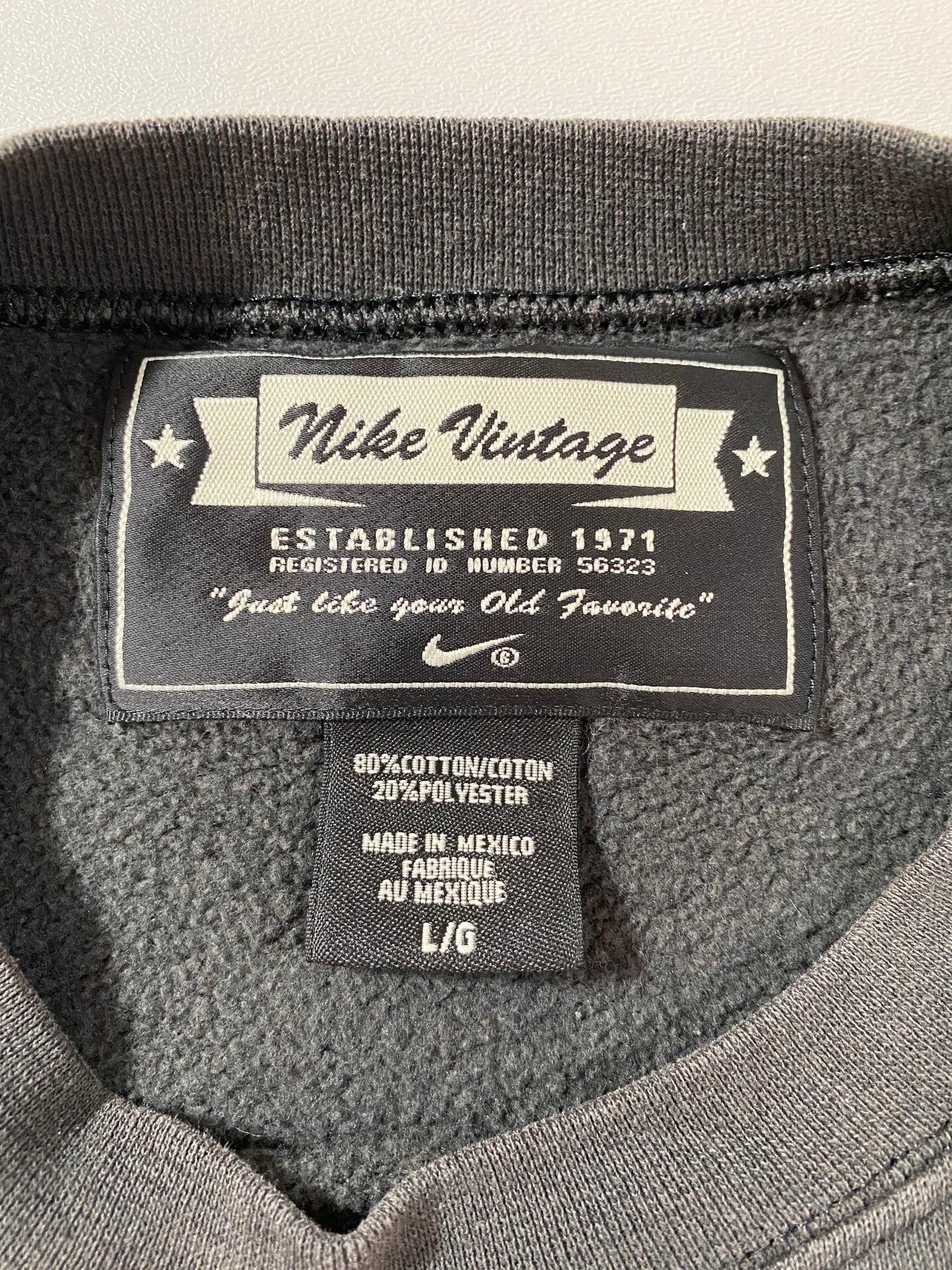 00’ NIKE Size L Vintage Sweat-Shirts / K291