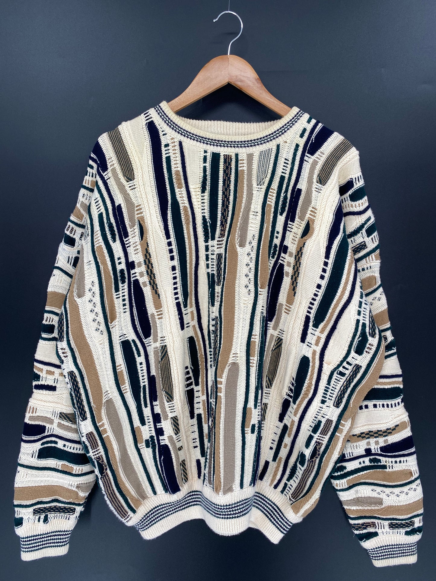 Vintage 3D Coogi-Style Size XL Knit Sweater / 9773
