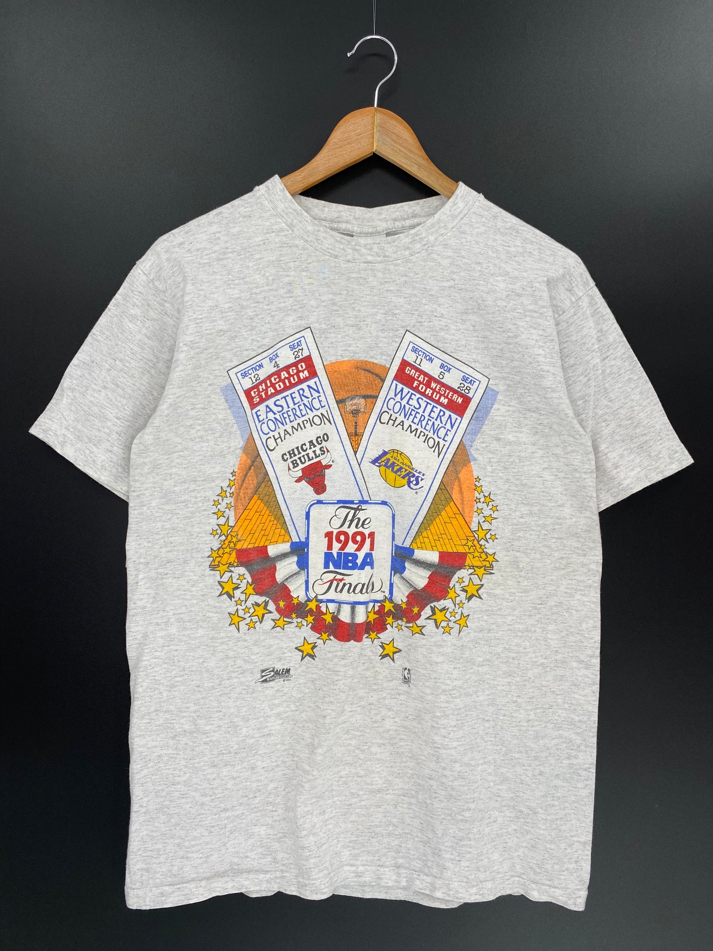 1991 LOS ANGELES LAKERS x CHICAGO BULLS Made in USA Size L Vintage NBA T-Shirts / 8180