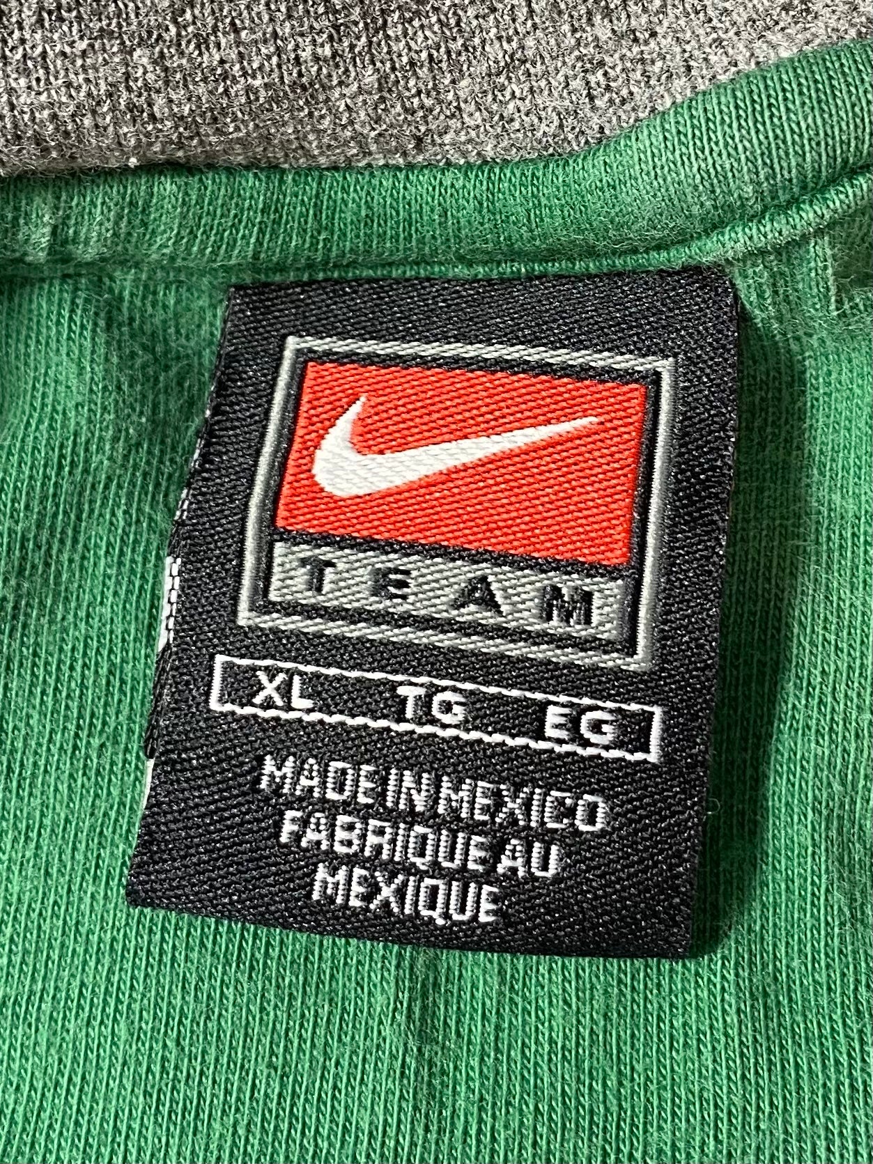 90’s NIKE BOSTON Size XL Vintage NBA T-shirt / 8516