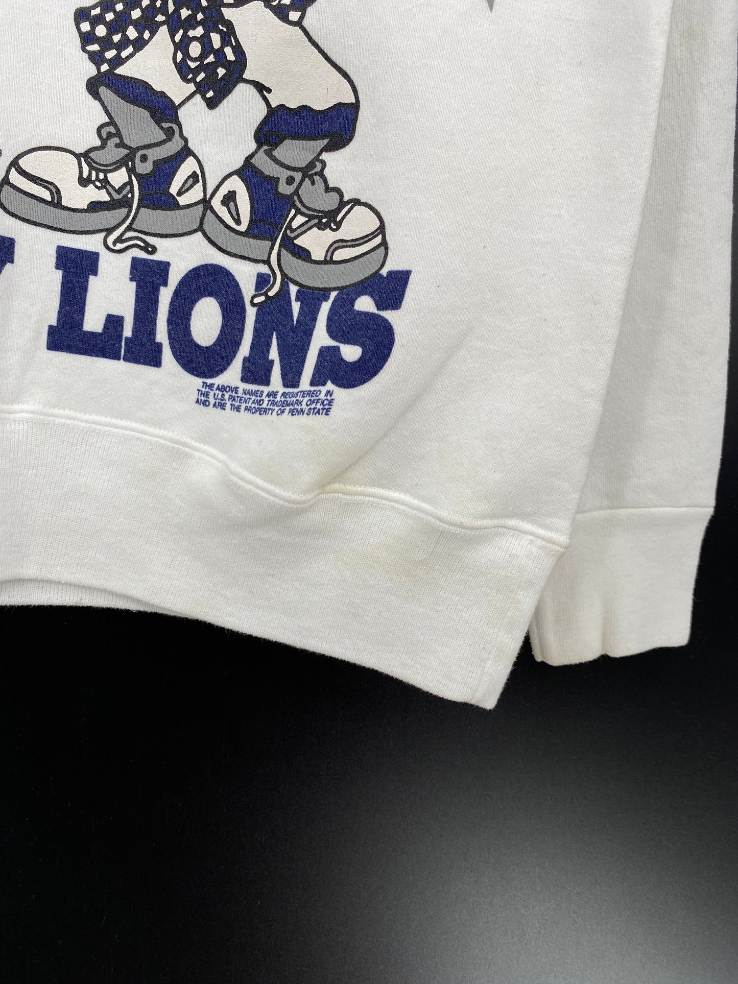 1993 PENN STATE x LOONEY TUNES TAZ BUGS BUNNY Made in USA Size L Vintage College Sweat-shirt / E4741S