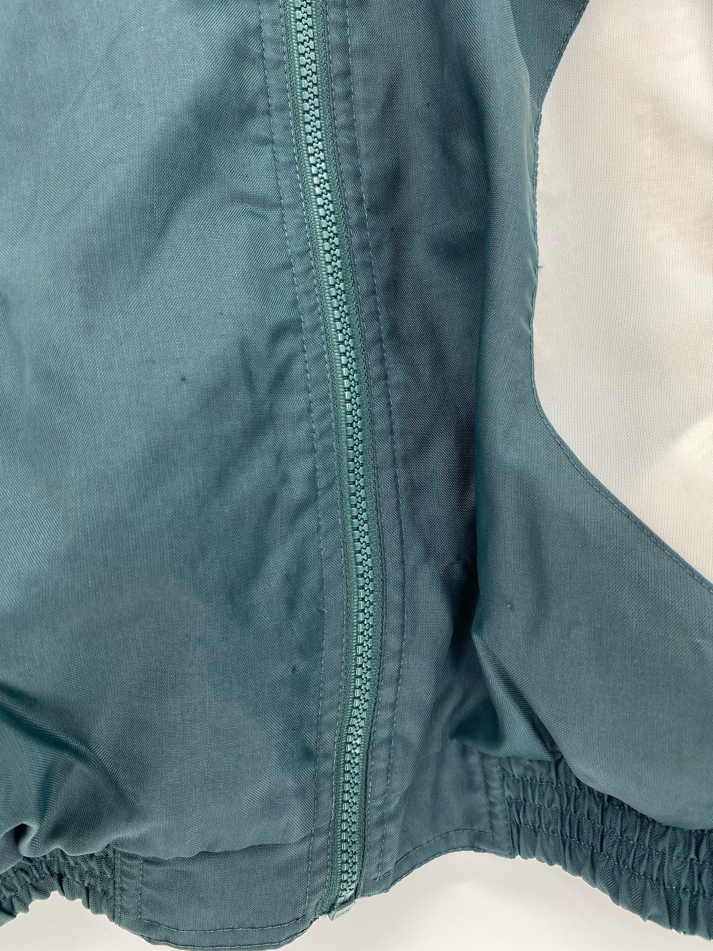 90’s REEBOK Size XL Vintage Nylon Jacket  / 9569