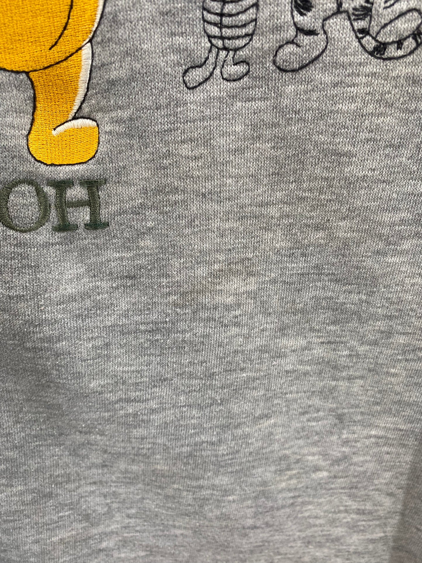 00’ DISNEY WINNIE THE POOH Size L Vintage Sweat-Shirt / K2950