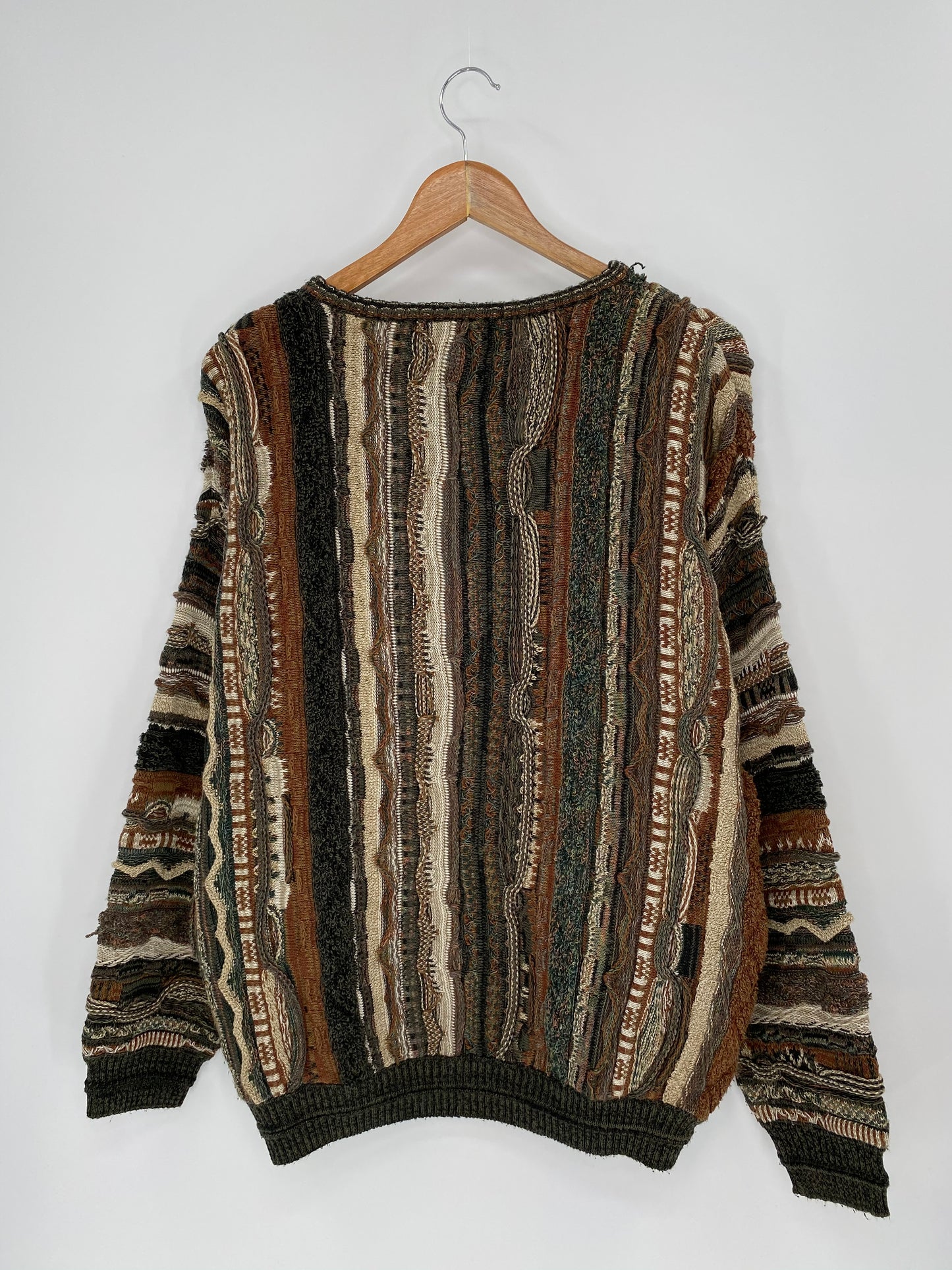 Vintage 3D Coogi-Style Size L Knit Sweater / 9107