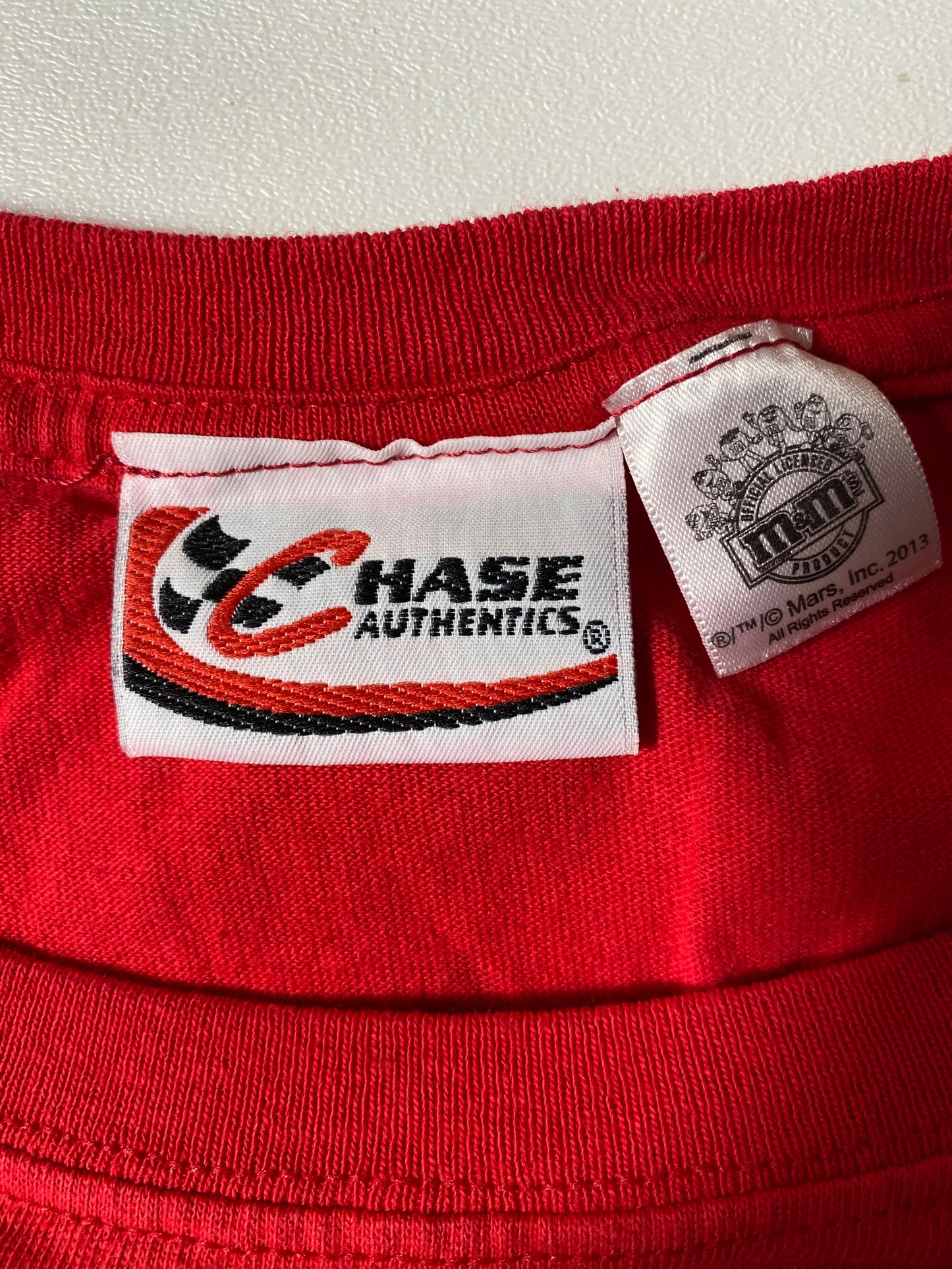Vintage NASCAR KYLE BUSCH M&M’s RACING Size XXL Racing T-shirt / K3277
