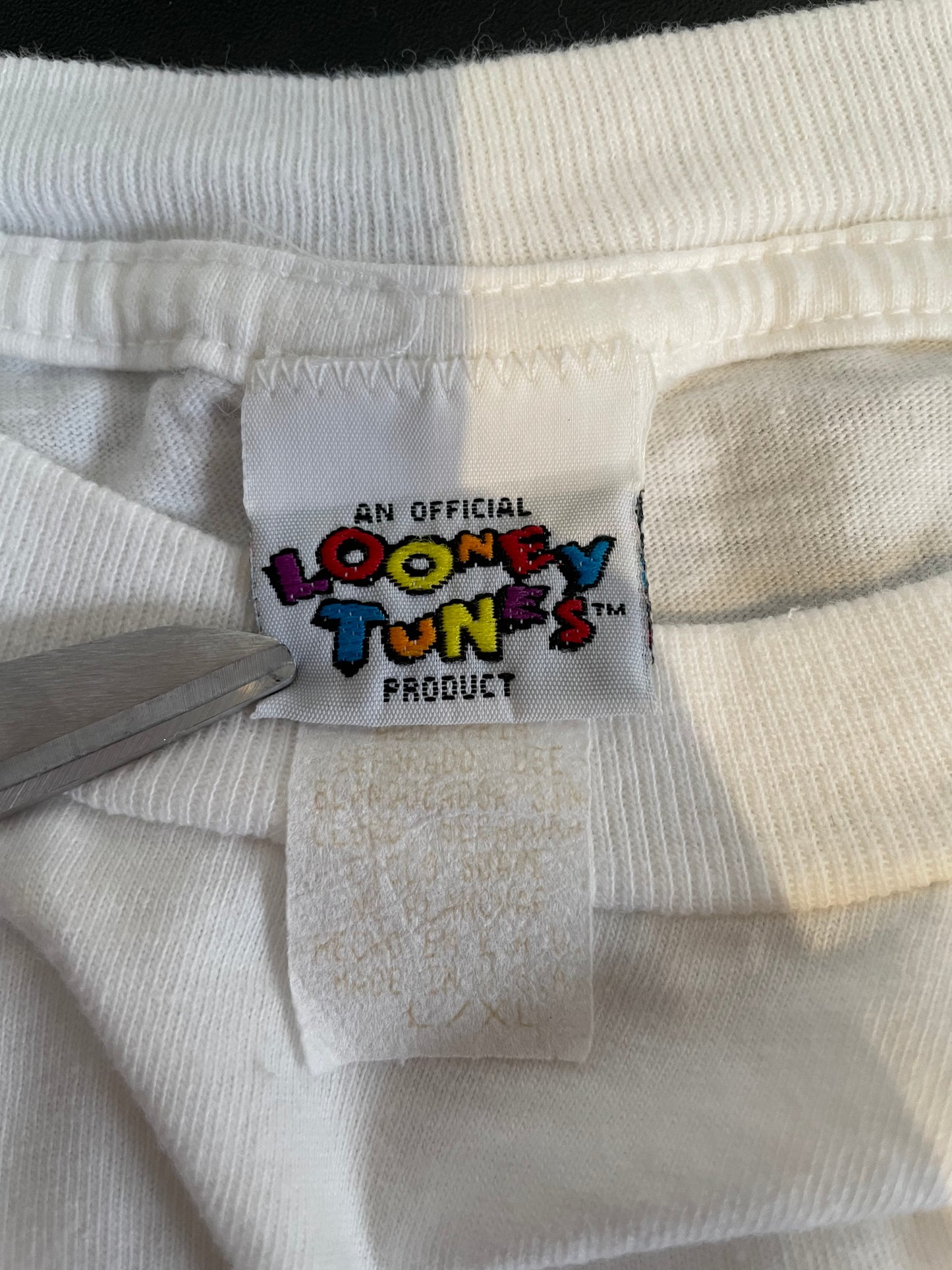 1996 LOONEY TUNES TWEETY Made in USA Size L-XL Vintage T-Shirts / K1567