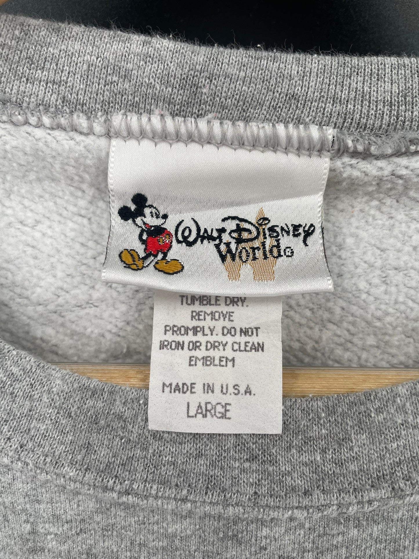 .00' DISNEY MICKEY Made in USA Size L Vintage Sweat-shirt / A6000