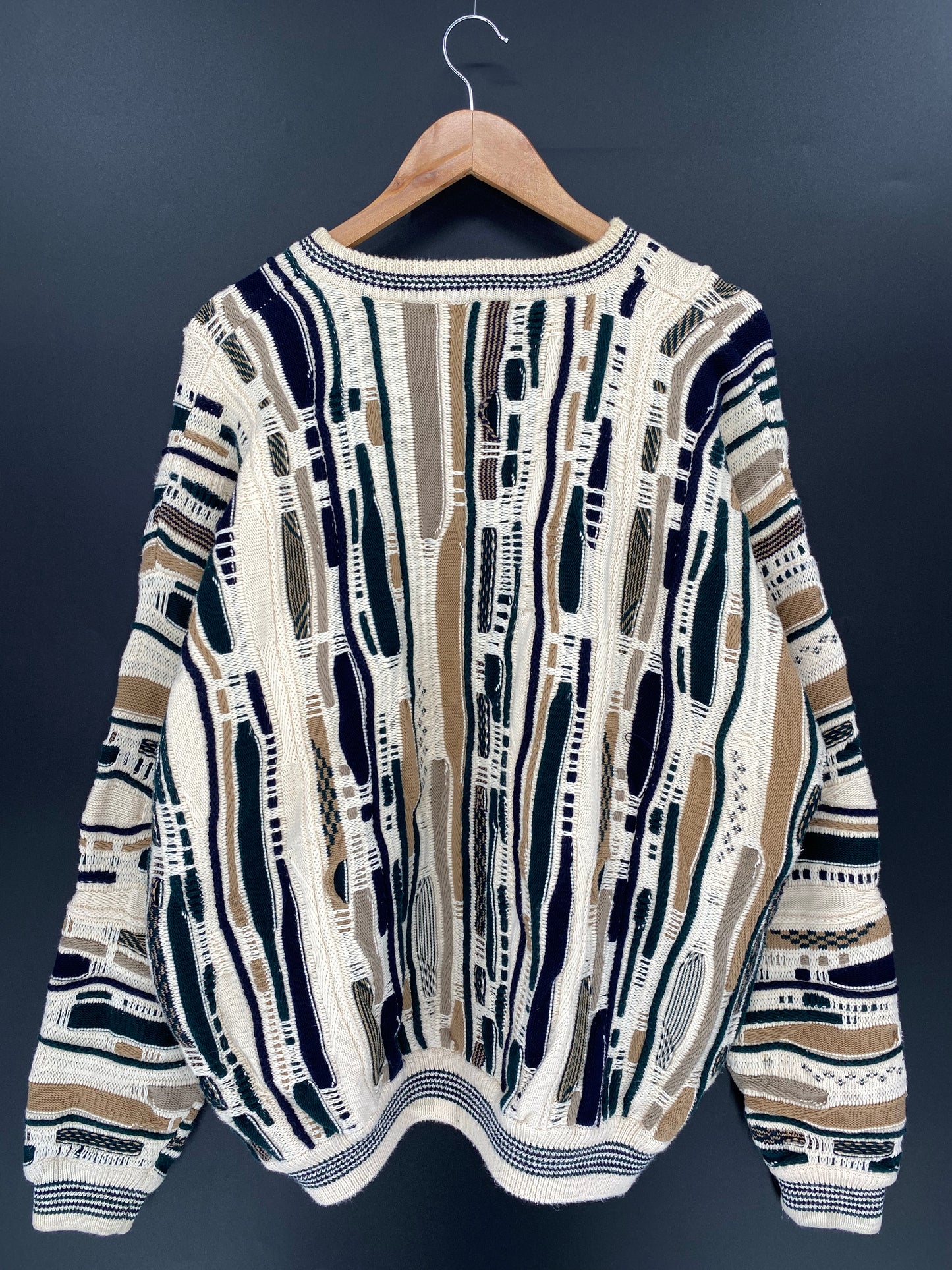Vintage 3D Coogi-Style Size XL Knit Sweater / 9773