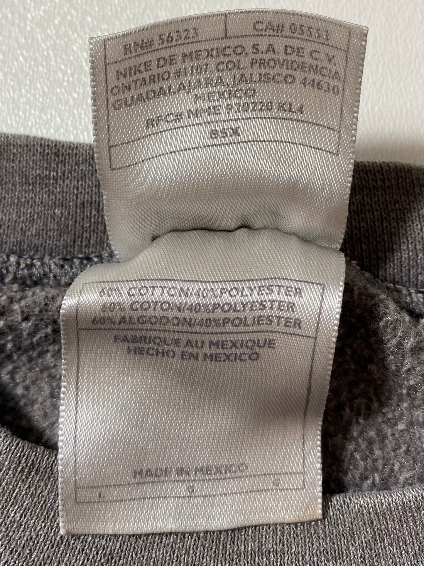 90’s NIKE Mini Swoosh Size L Vintage Sweat-shirt / 9008