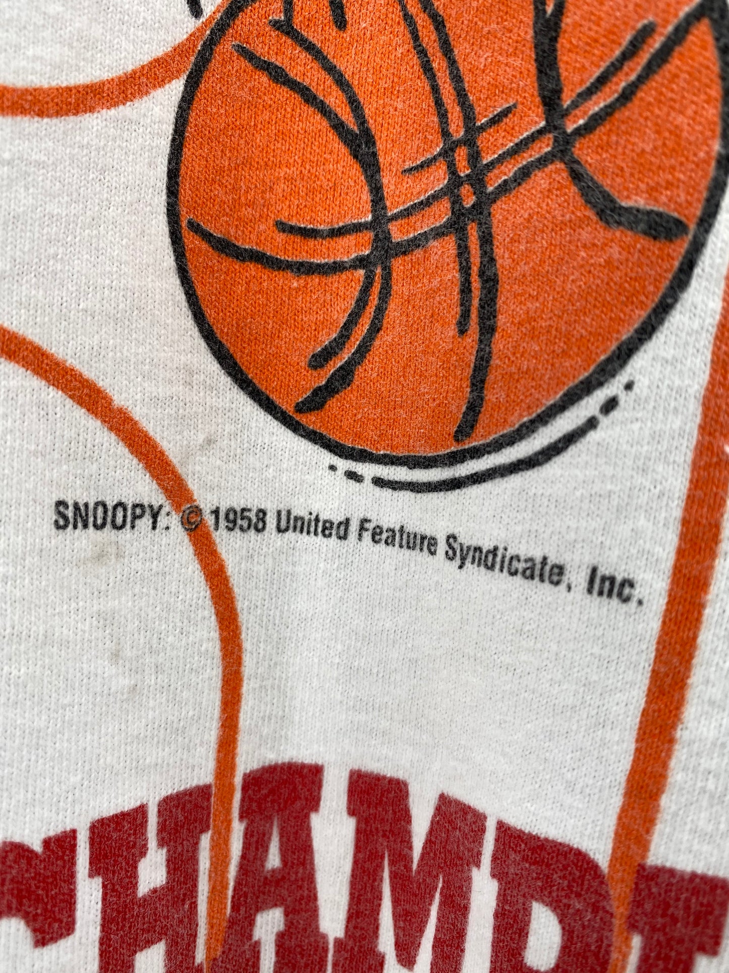 1991-1993 CHAMPIONS CHICAGO BULLS 3-PEAT x SNOOPY Made in USA Size L Vintage NBA T-shirt / 9386