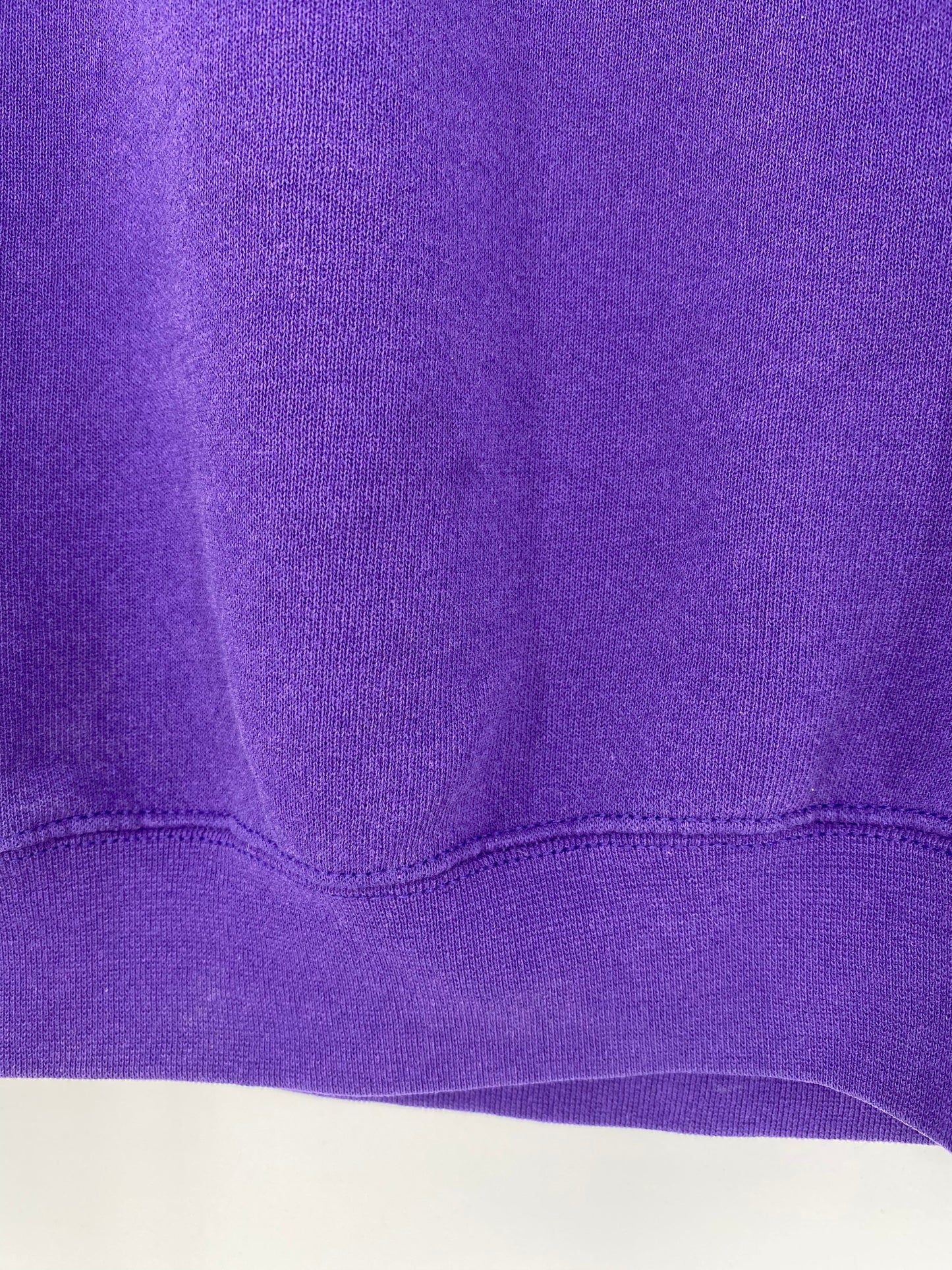 00’s DISNEY WINNIE THE POOH Made in USA Size L Vintage Sweat-Shirt / E533