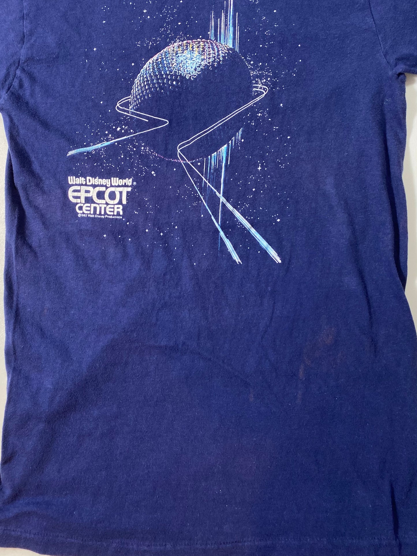 1982 EPCOT WALT DISNEY WORLD EPCOT CENTER Made in USA Size M Vintage T-Shirt / 6967