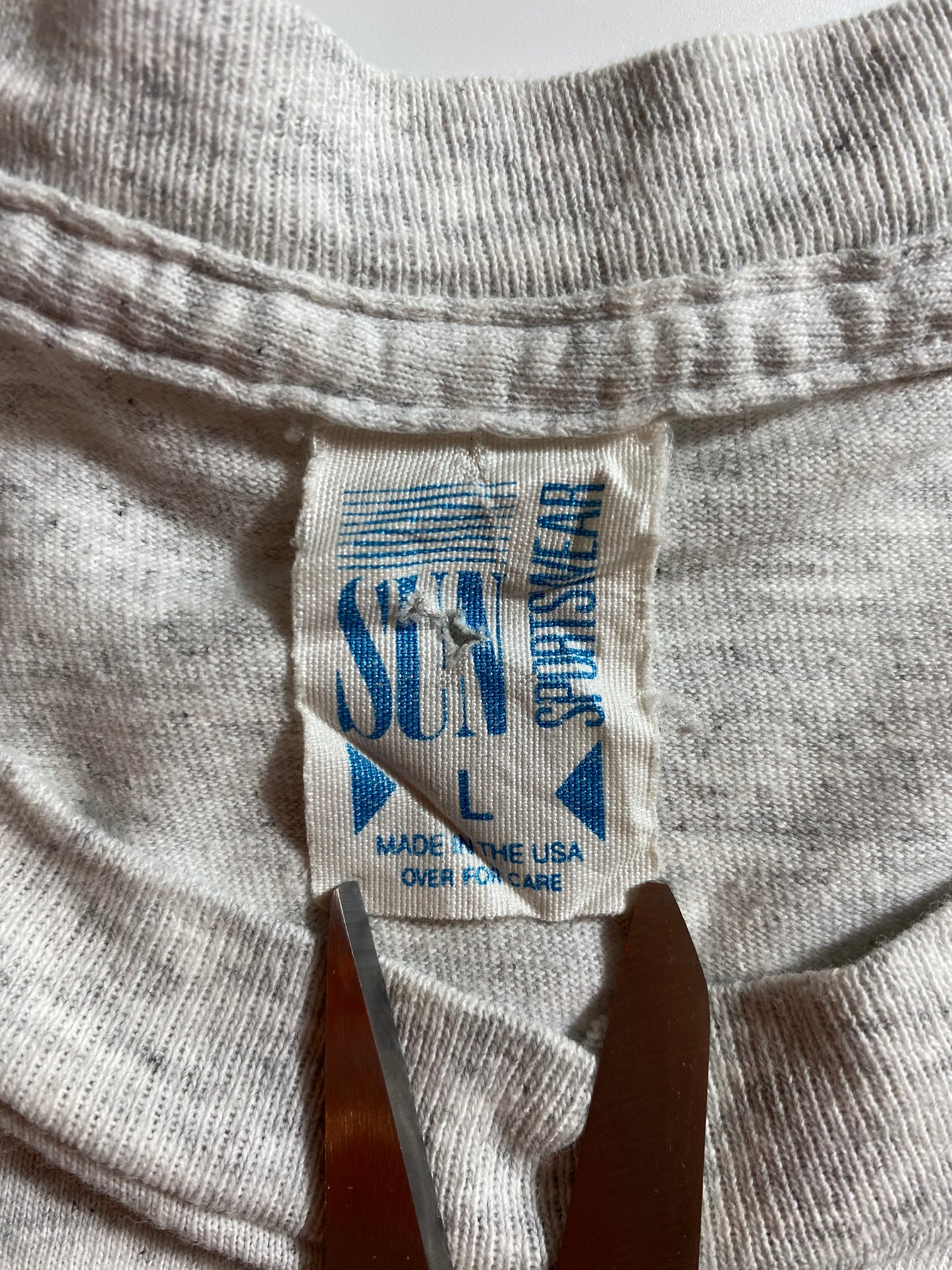 1993 LOONEY TUNES SAN JOSE SHARKS Made in USA Size L Vintage NHL T-shirt  /8272