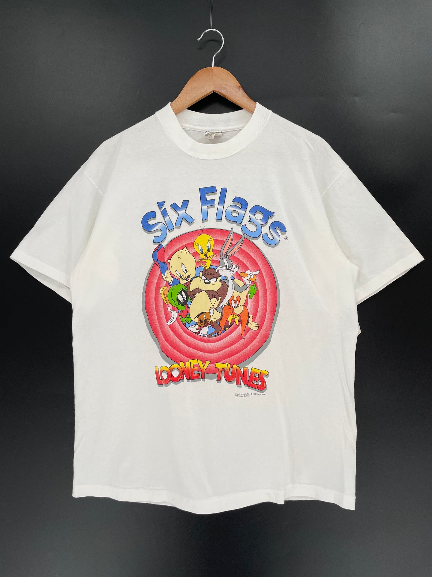 1996 LOONEY TUNES SIX FLAGS Made in USA Size XL Vintage T- Shirts / K354