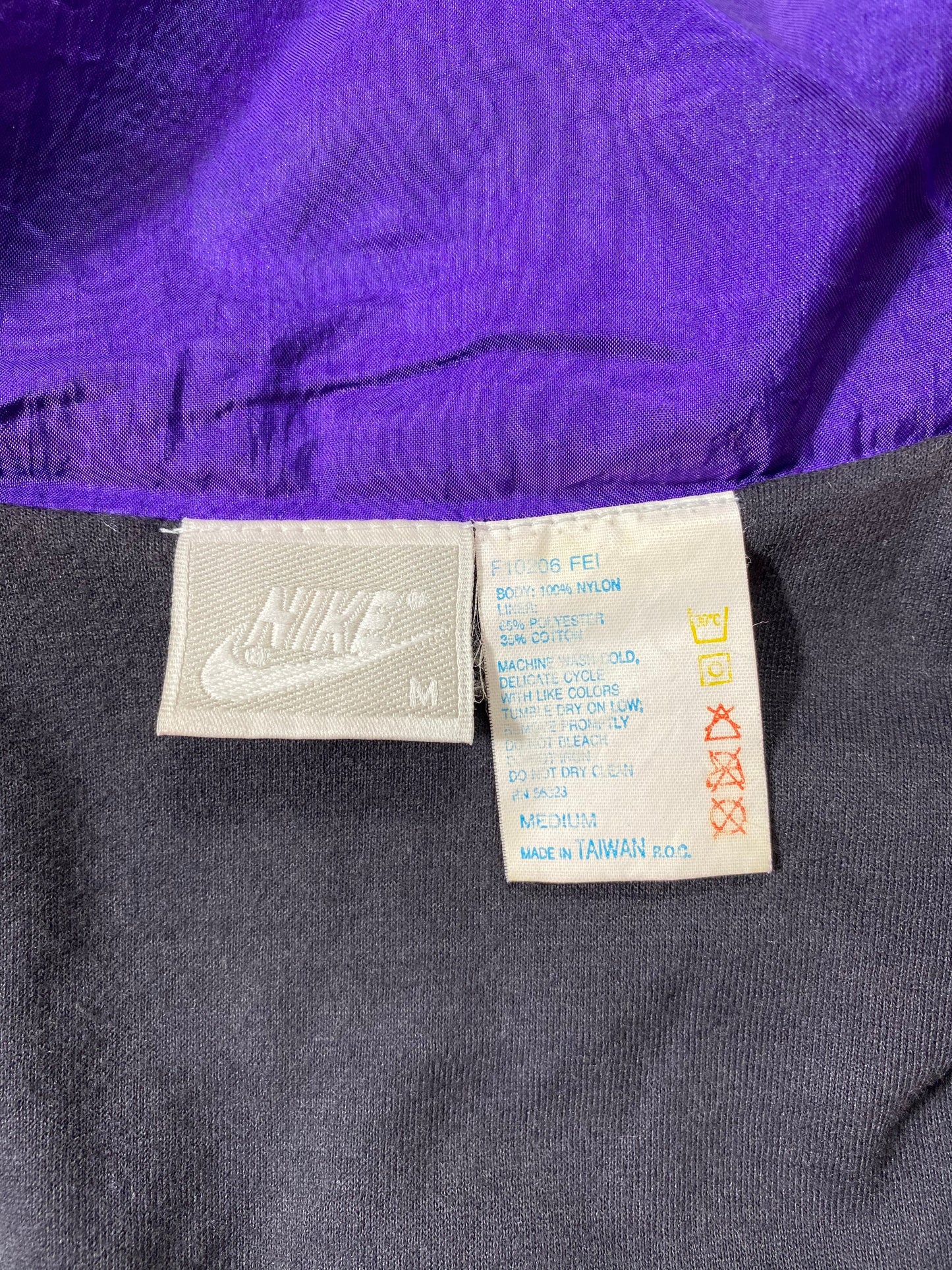 90’s NIKE Silver Tag Size Ladies.M Vintage Nylon Jacket / A8537
