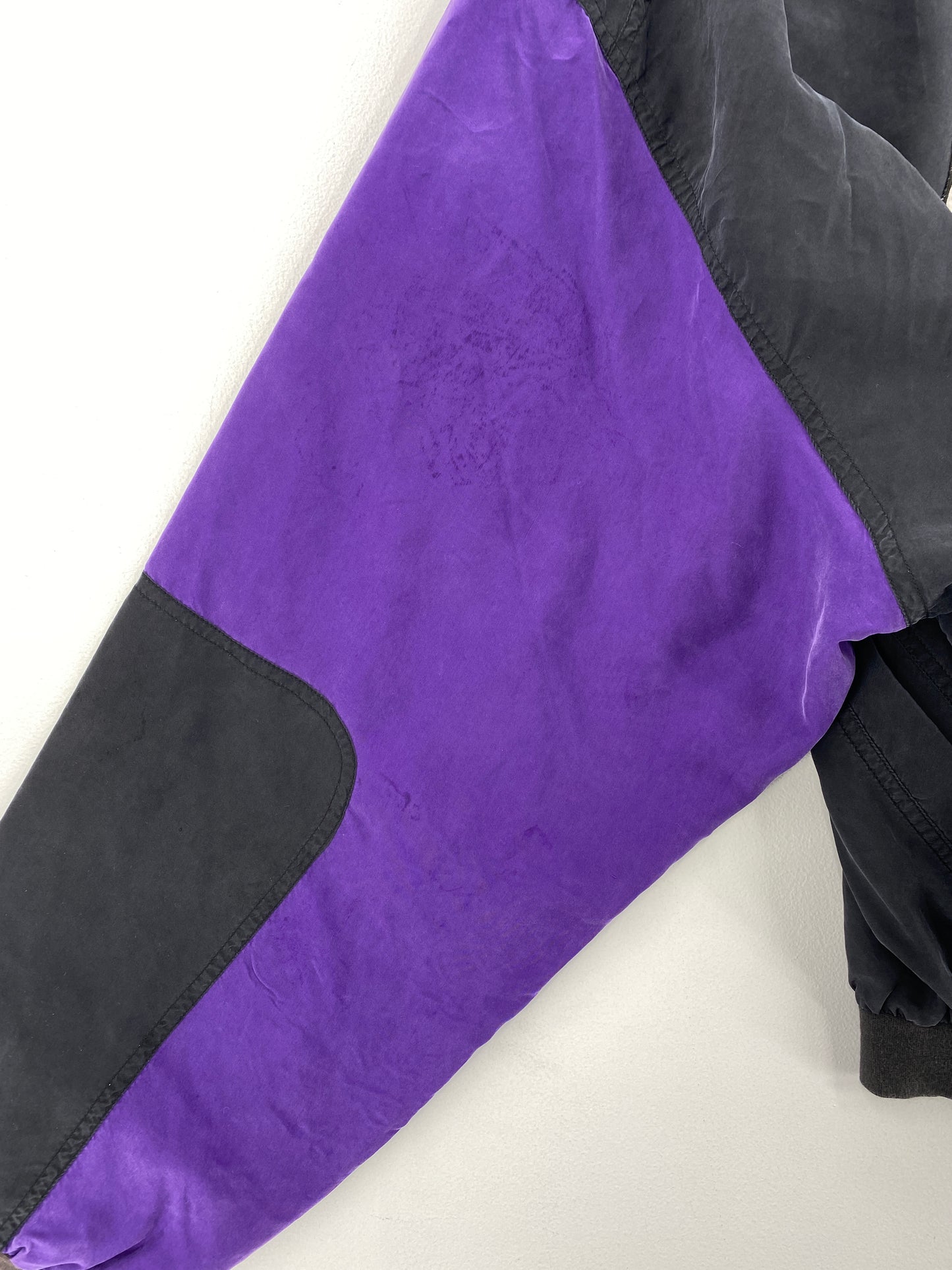 90's DISNEY MICKEY AND FRIENDS Size XL Vintage Silk Jacket / E570