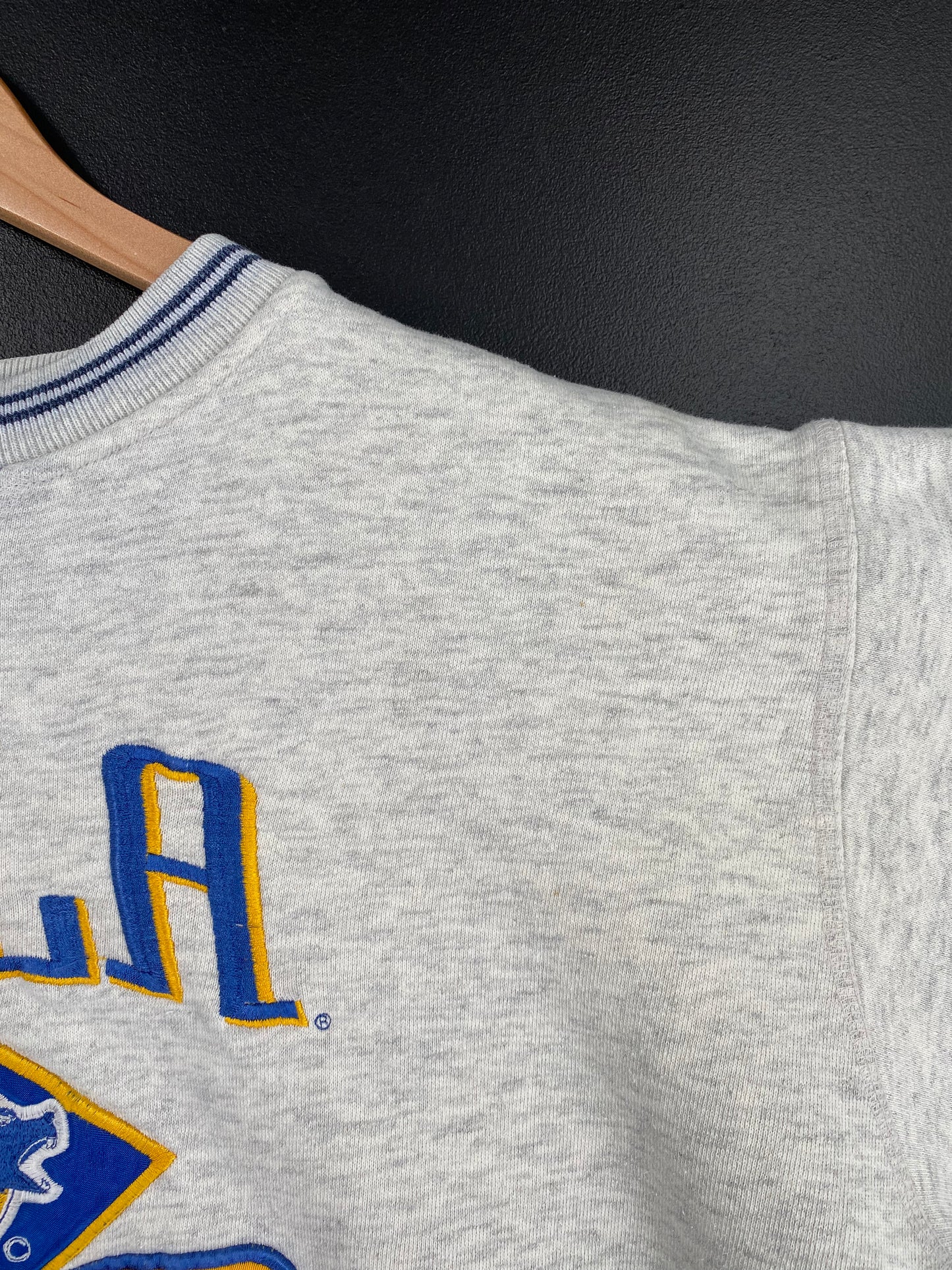 Vintage UCLA Size XL College Sweat-Shirt / A2928