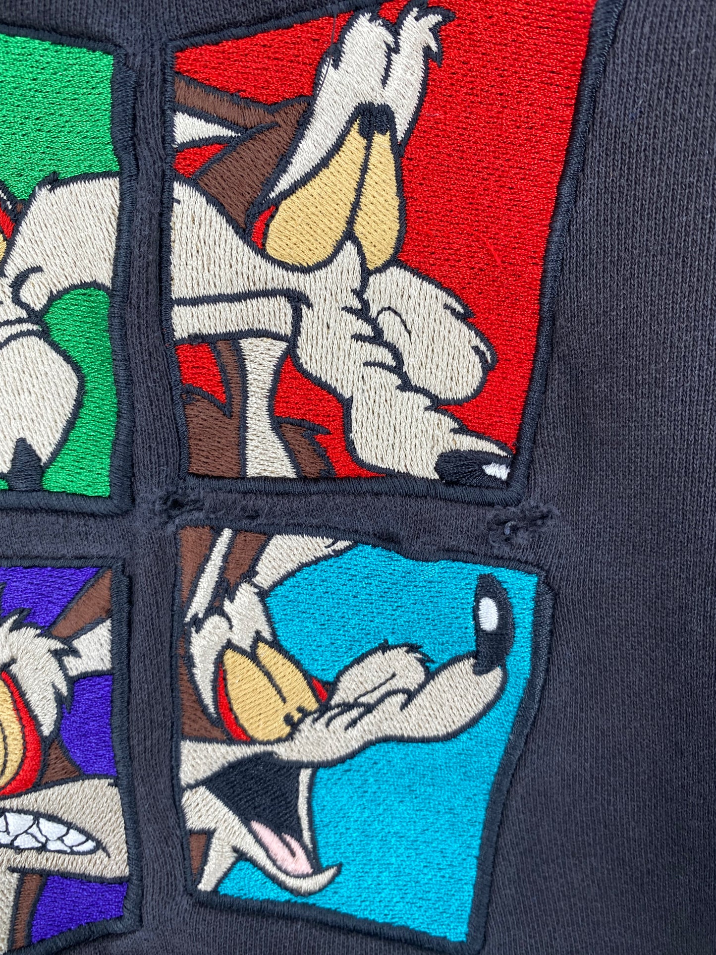 1995 LOONEY TUNES WILE E. COYOTE Size XL Vintage Sweat-shirt / A3100