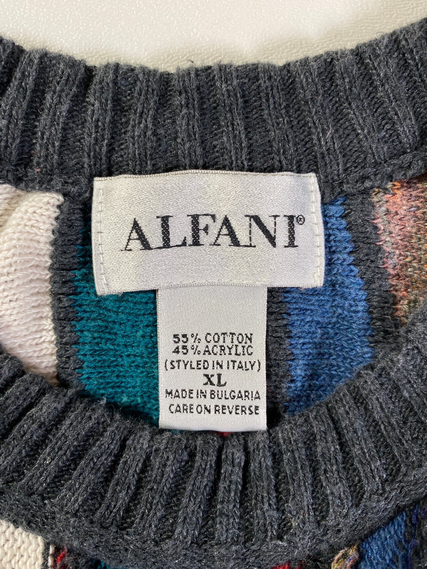 Vintage 3D COOGI- Style Size XL Knit Sweater / A9503